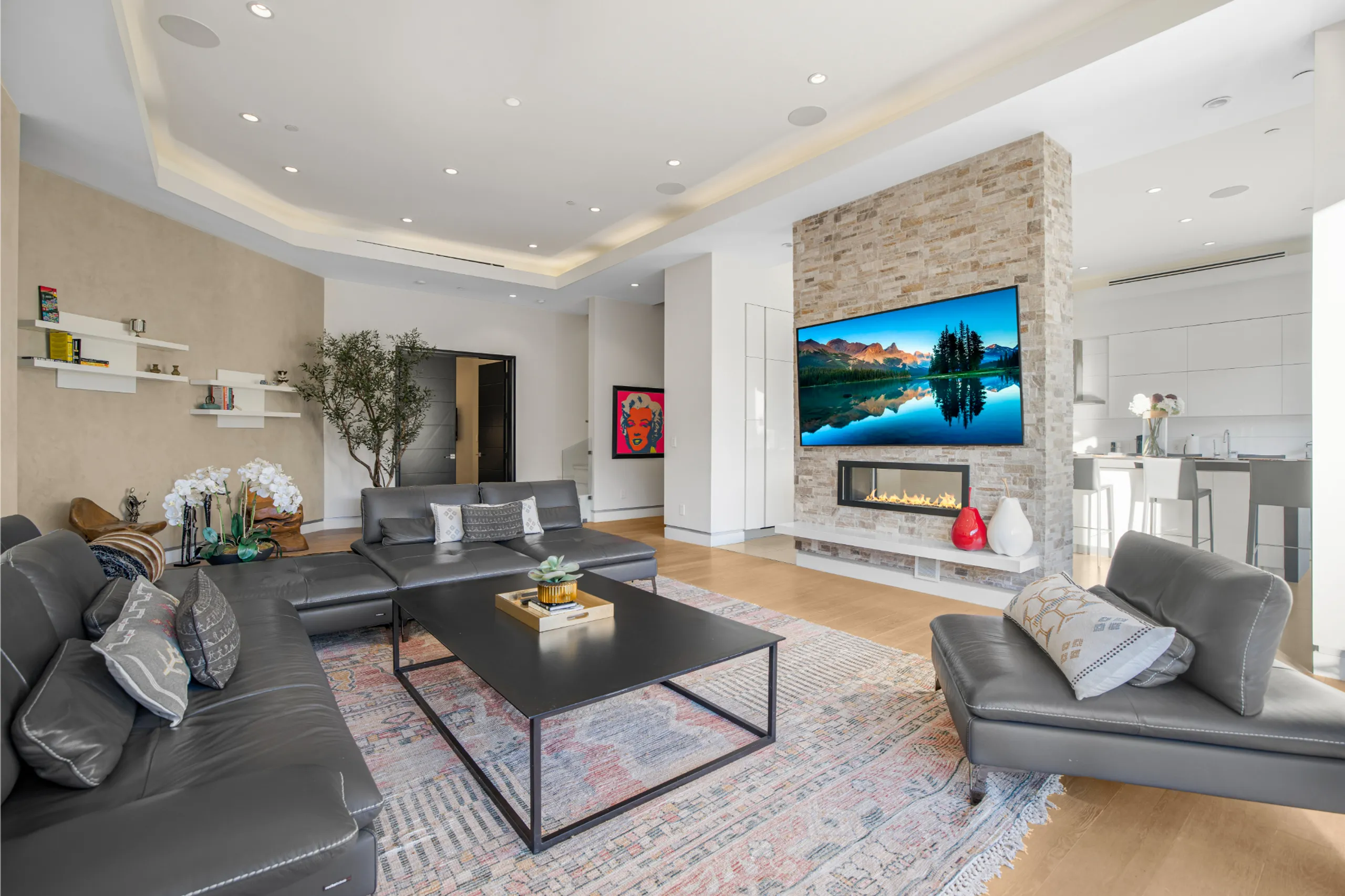 Exclusive Hill Side Estate With Private Pool — photograph 9
