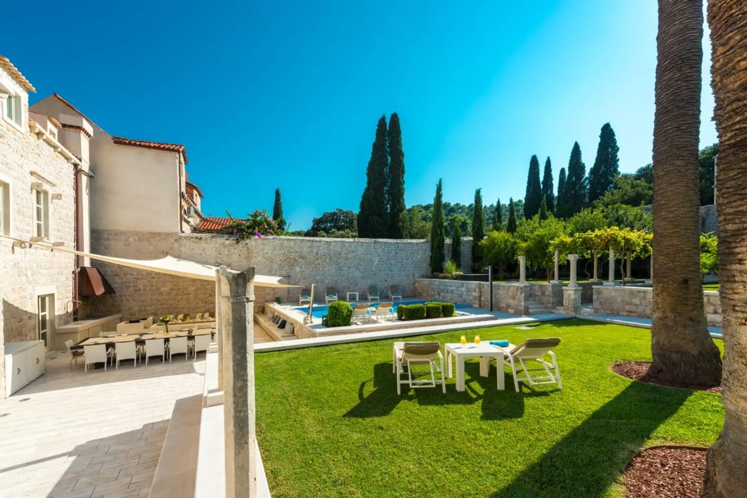 Plentiful Villa in the Quiet Bay of Zaton with Private Pool and Sea View — photograph 3