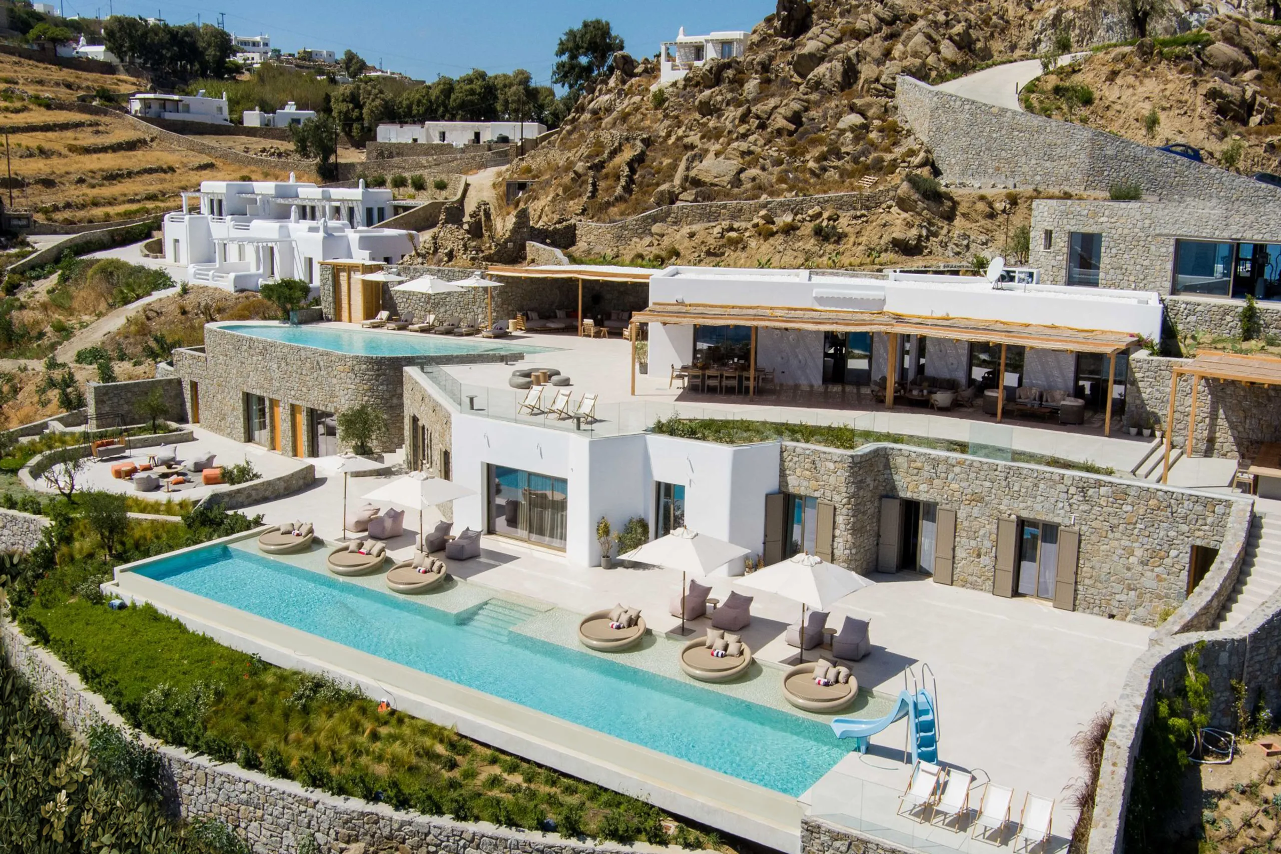 Top-of-the-line Psarou Getaway with Infinity Pool and Panoramic Sea & Beach Views, Psarrou
