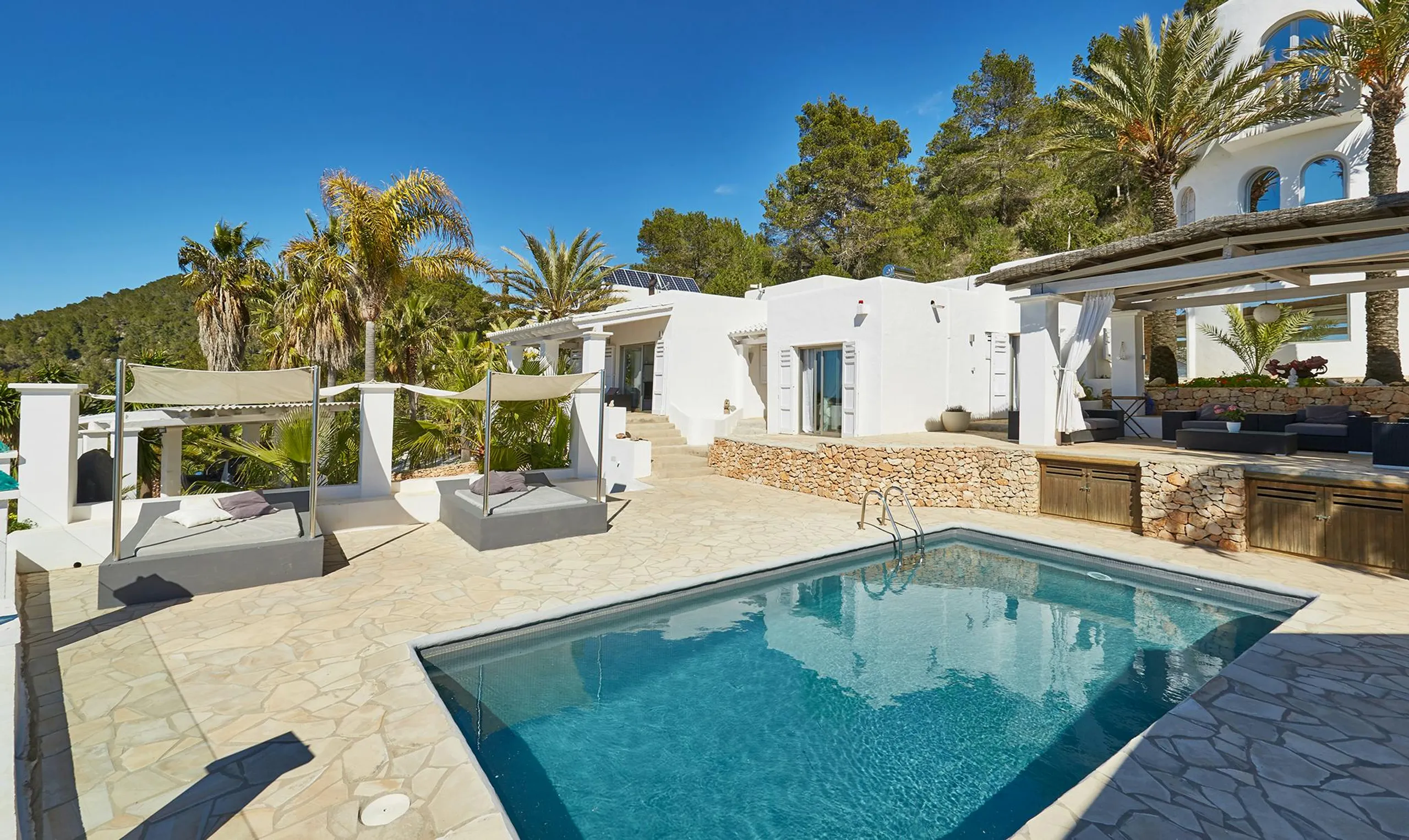 Breathtaking Ibiza Estate with Private Pool, Gazebo, and Sweeping Ocean Views — photograph 3