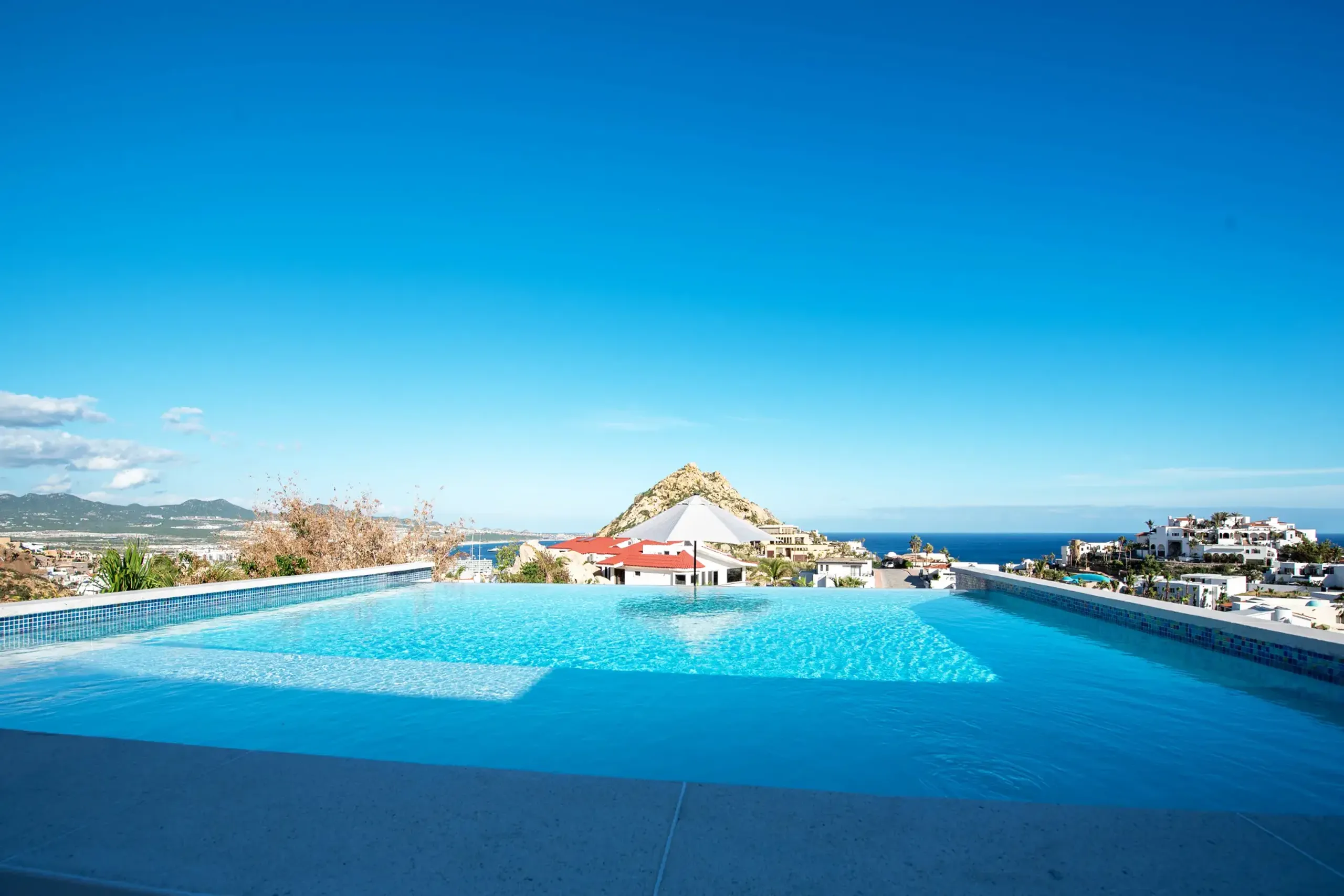 Chic 6 Bedroom Villa with Private Pool with Ocean Views in Cabo San Lucas — photograph 12