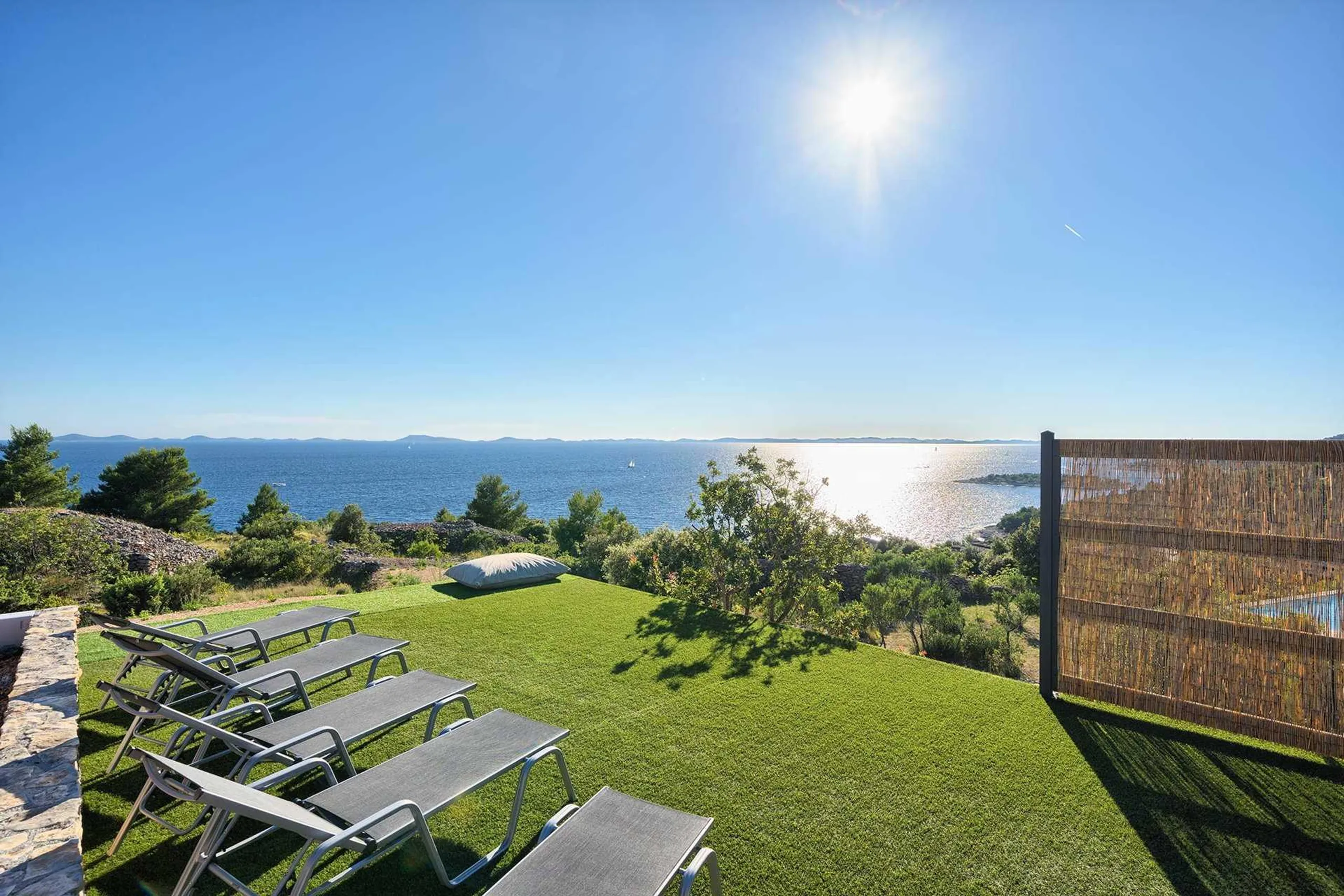 Plush Villa with Private Pool, Sauna, and Enchanting View of Murter Island, Murter