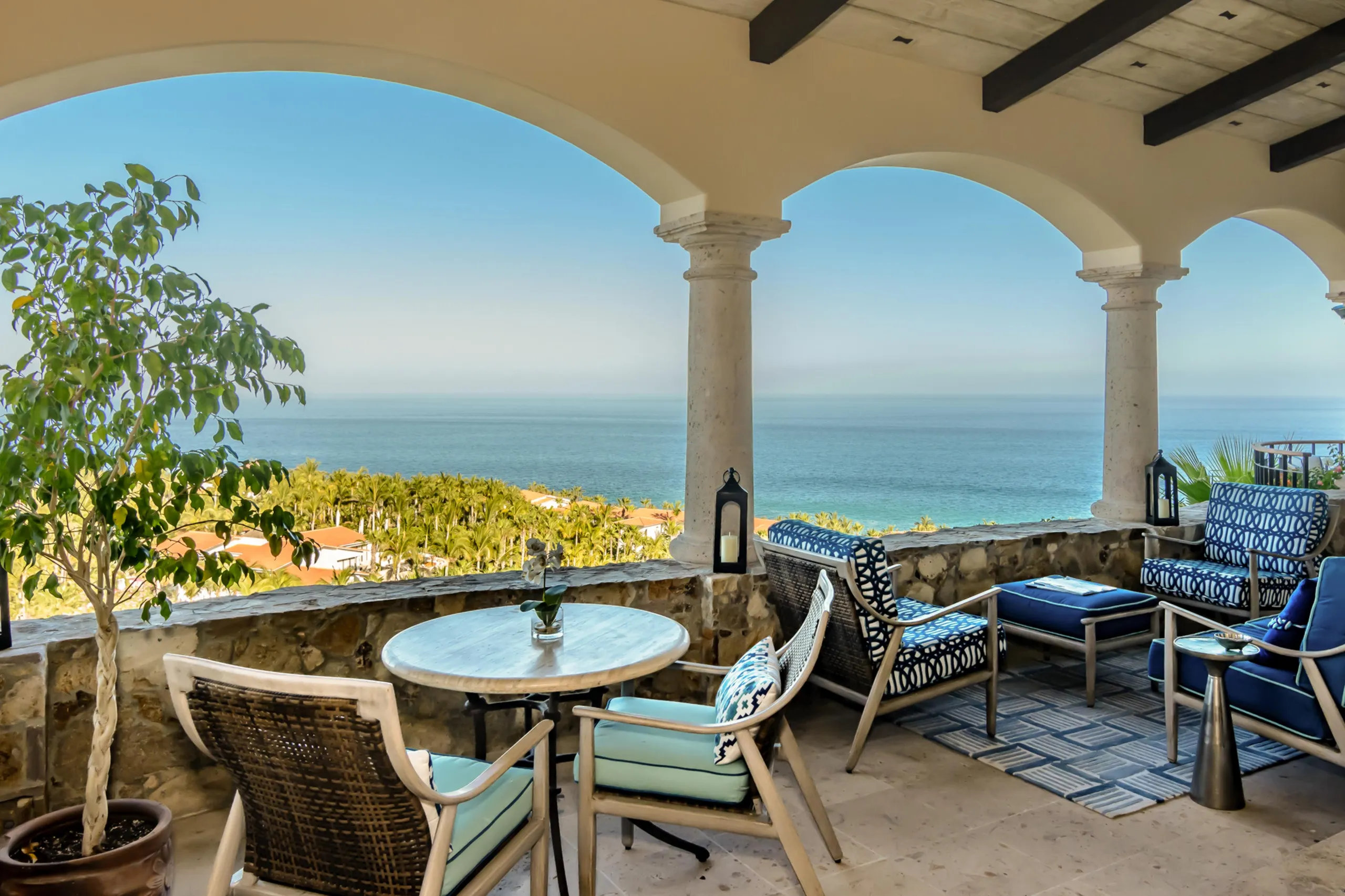 Lush Living in this Palmilla Villas Del Mar Estate with Infinity Pool and Panoramic Ocean Views — photograph 7
