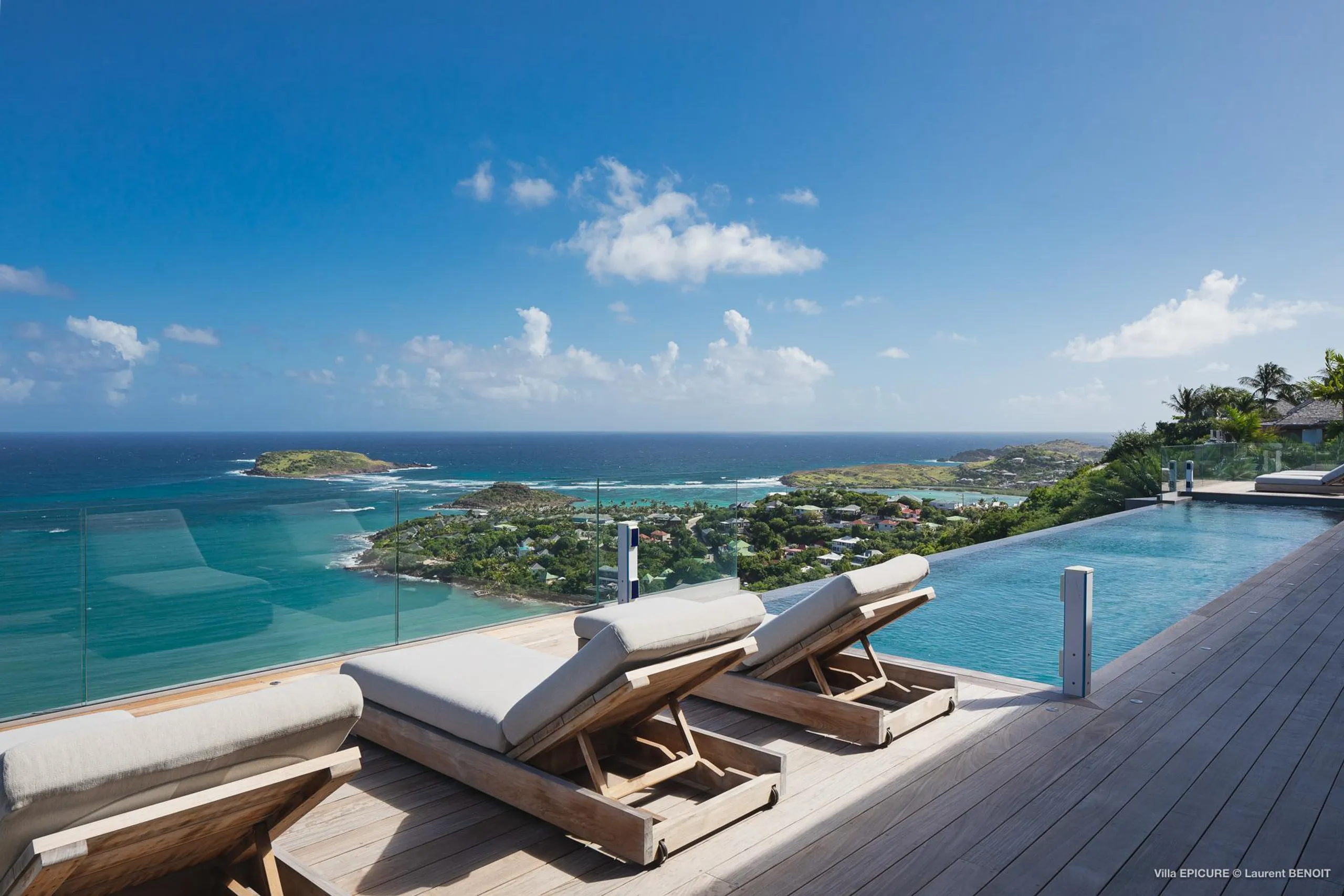 Stunning Oceanfront Villa with Infinity Pool, Fitness Room and Panoramic Views, Marigot St. Barths