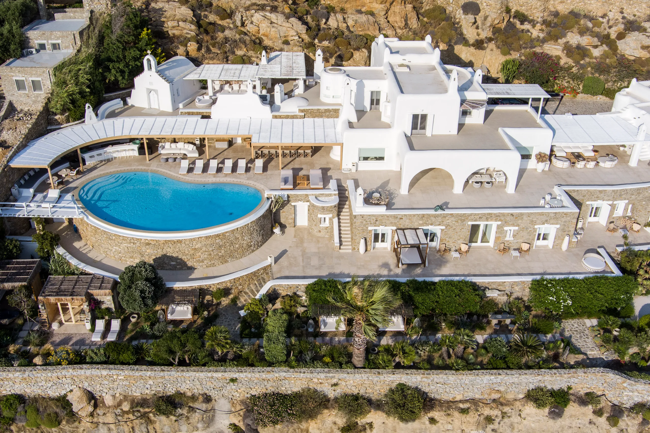 Superior Mykonos Accommodation with Private Pool, Sauna and Overlooking Port — photograph 5