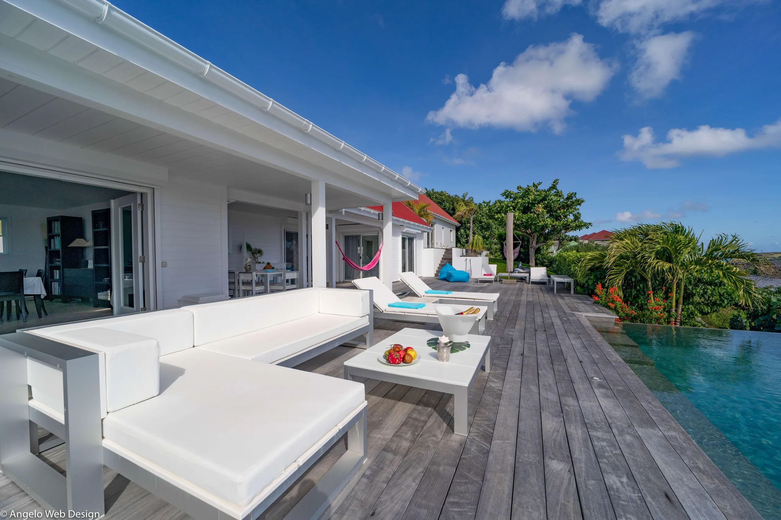 Aesthetic Sophistication: Elegant Holiday Villa with Infinity Pool in St. Barths — photograph 8
