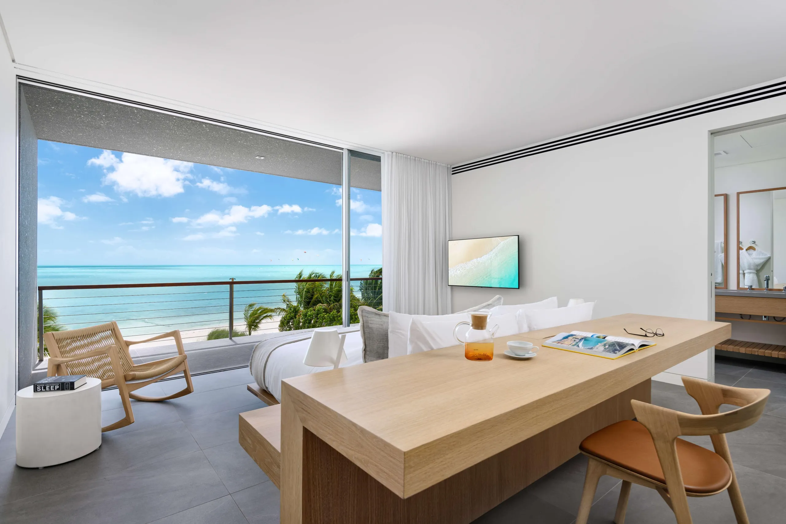 Innovatively Blending Modern and Tropical Design for Seamless Indoor-Outdoor Living in Turks and Caicos — photograph 6