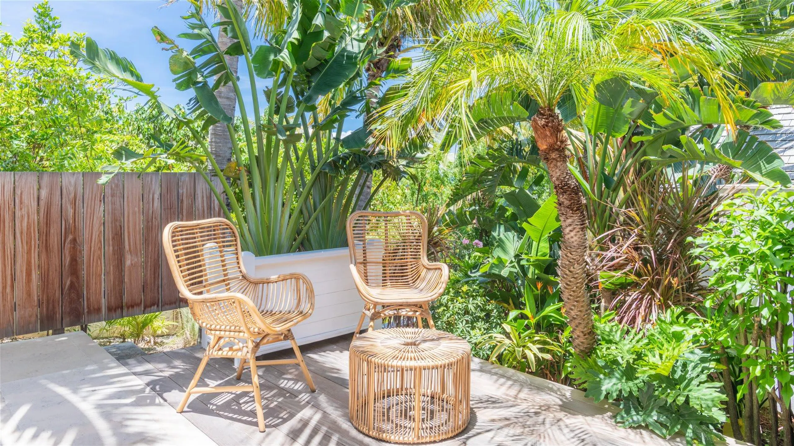 Upscale Caribbean Style Villa with Private Pool and Oceanview — photograph 12