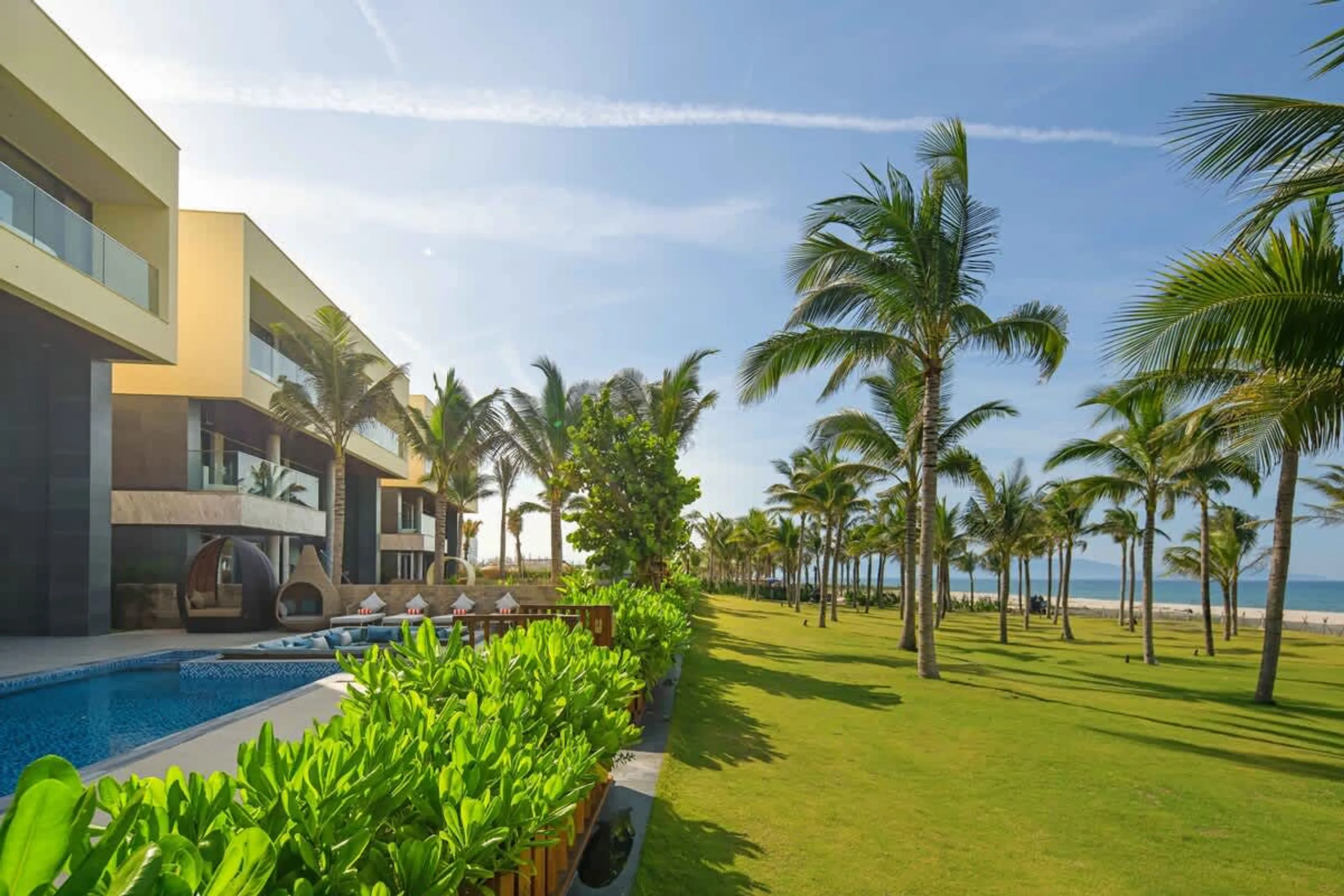 High-end Charm in Danang with Pristine Shoreline — photograph 4
