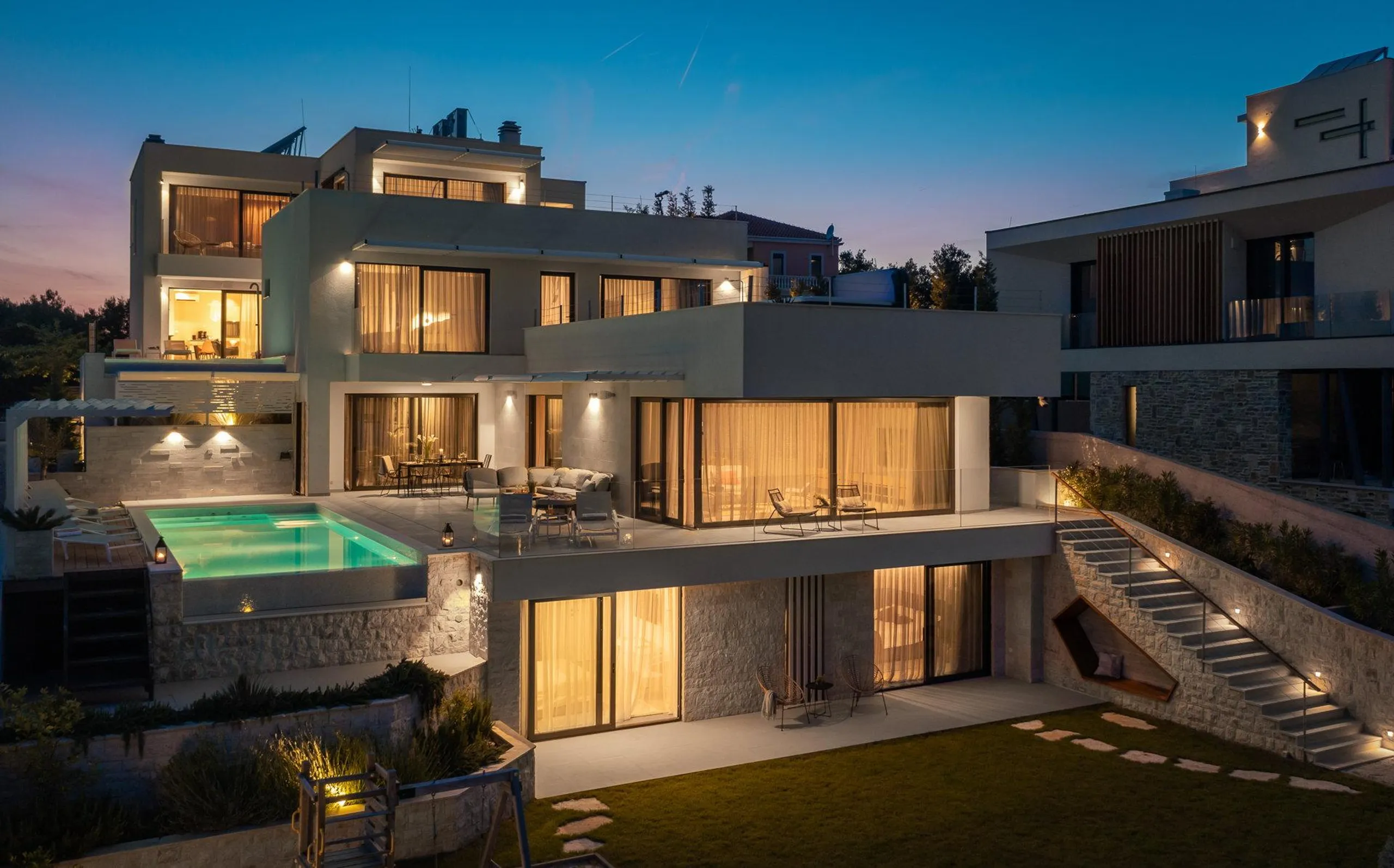 Deluxe Paradise Villa Complex with Private Pools and Breathtaking Sea Views — photograph 6