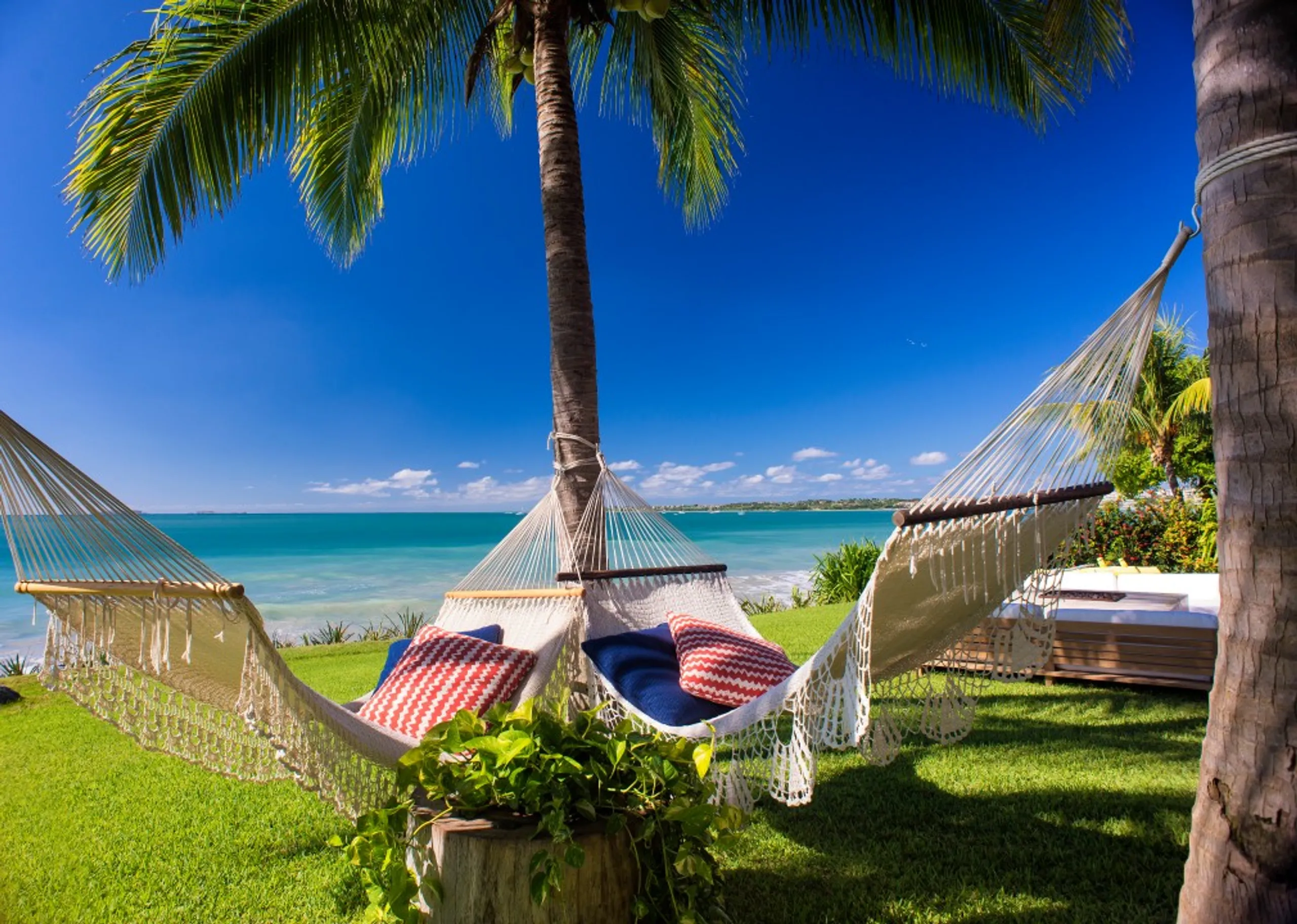 Opulent Oceanfront Villa in Punta Mita with Infinity Pool and Private Beach — photograph 3