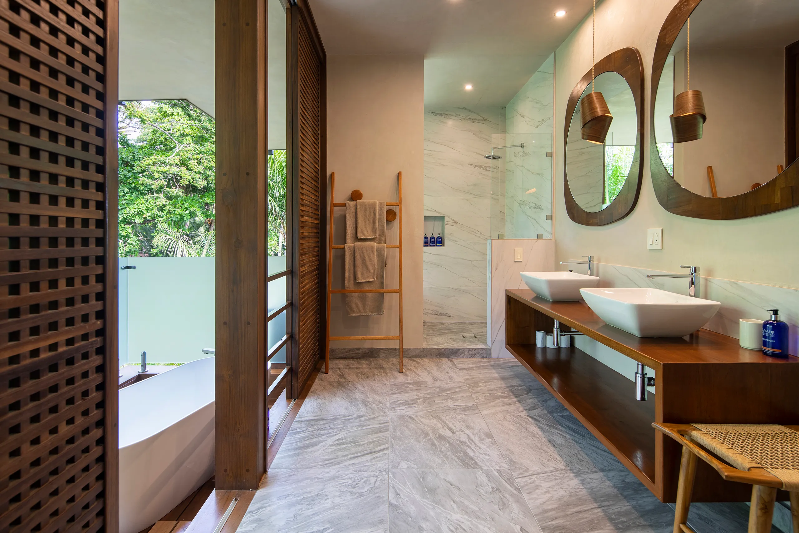 Refined Twin Villas with Private Pool, Beach Access, and Wildlife Views — photograph 12