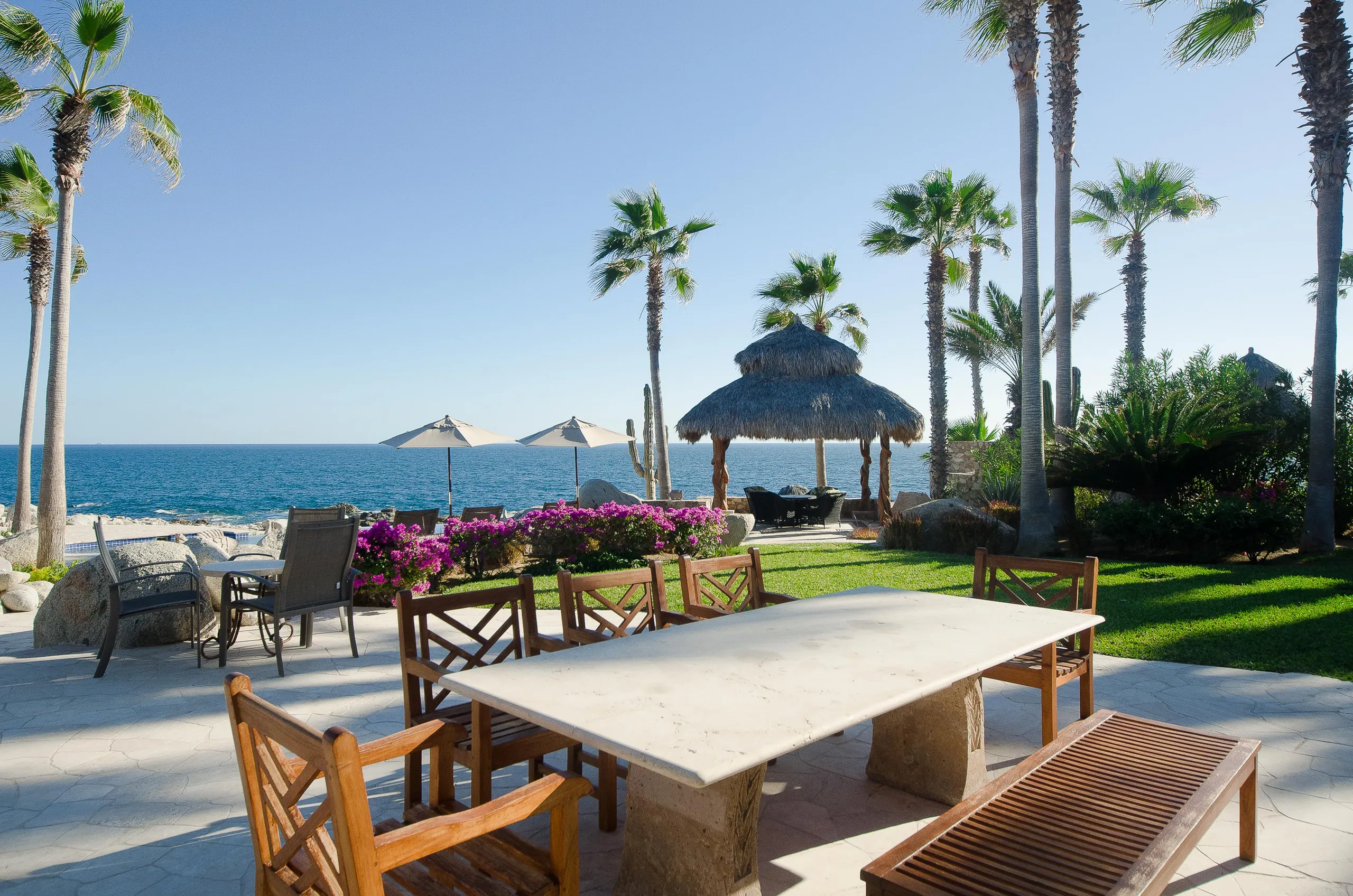 Punta Bellena Luxury Beachfront Estate with Spectacular Ocean Views — photograph 7
