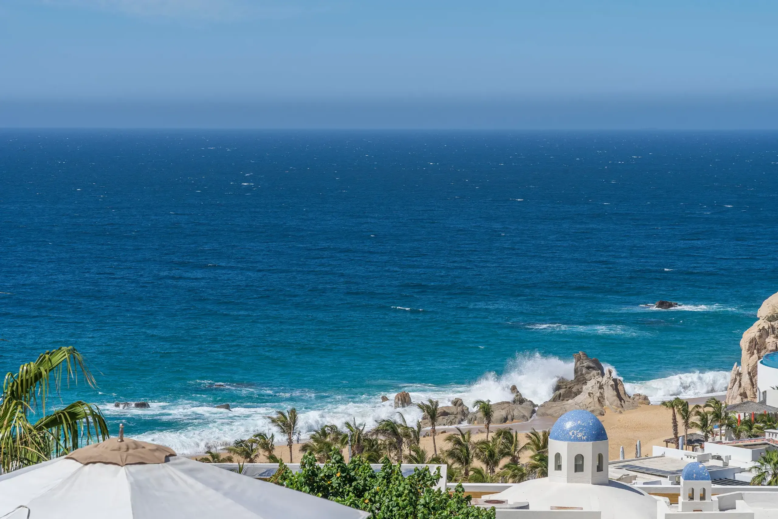 Opulent 9-Bedroom Villa with Private Pools, and Ocean Views — photograph 3