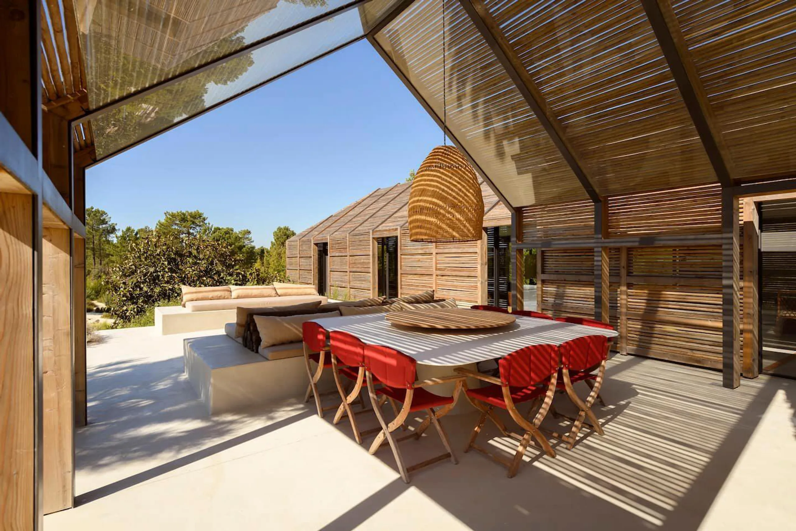 Unique Architectural Villa with Private Pool and Stunning Views — photograph 4