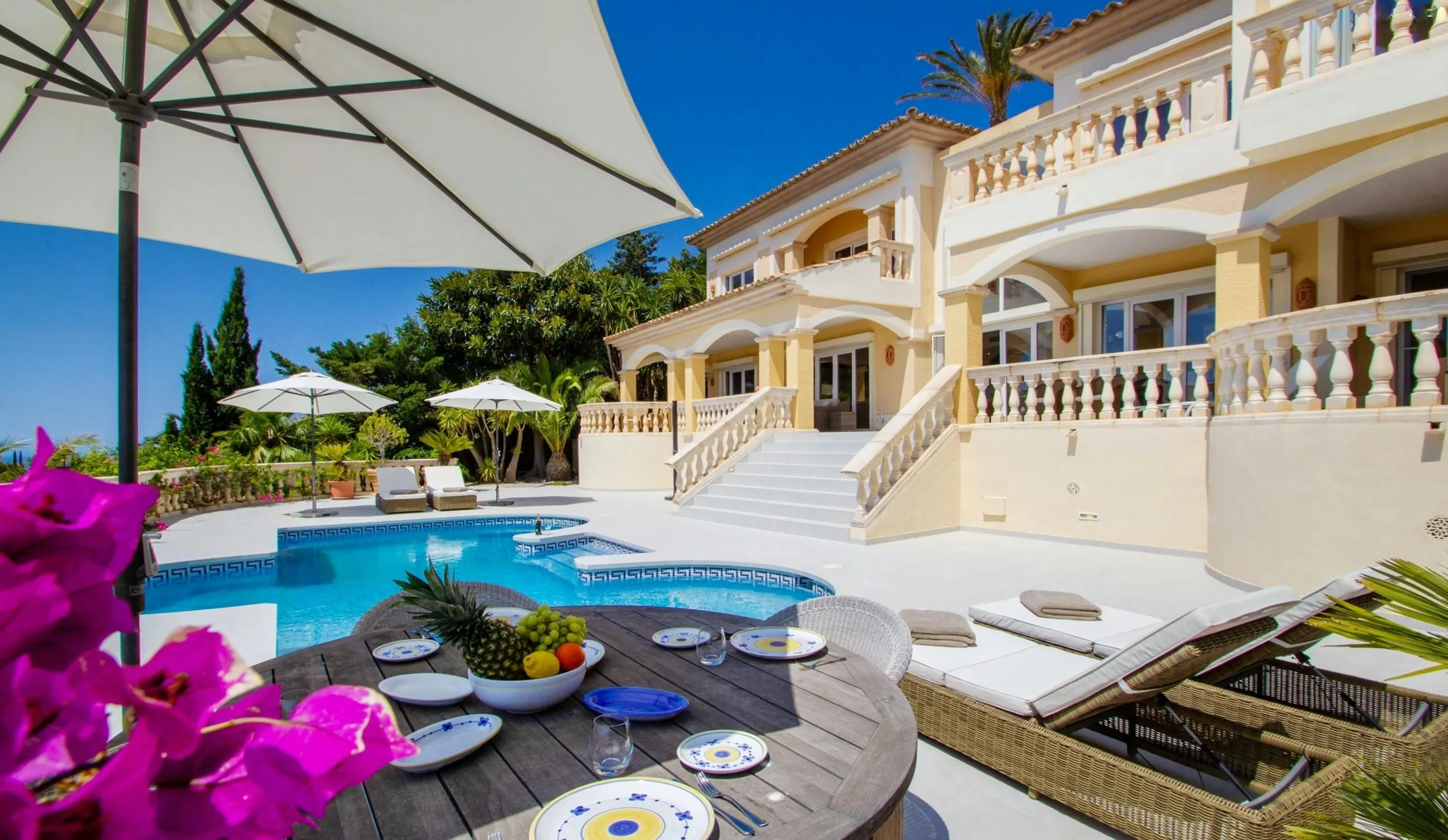 Sophisticated Haven for Your Dream Holiday with Unforgettable Panoramic Views — photograph 7