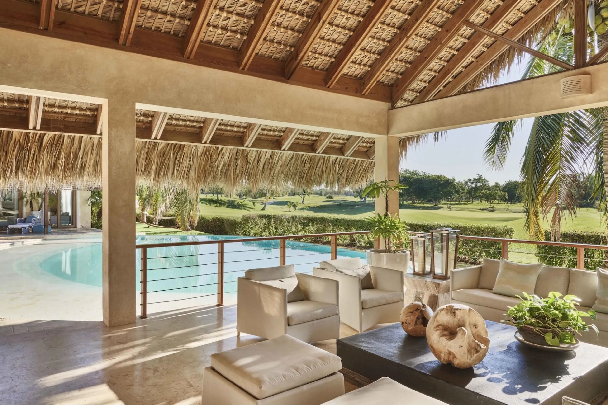 Elite Experience in Casa de Campo with Infinity-Edge Pool and Tropical Landscaping — photograph 3