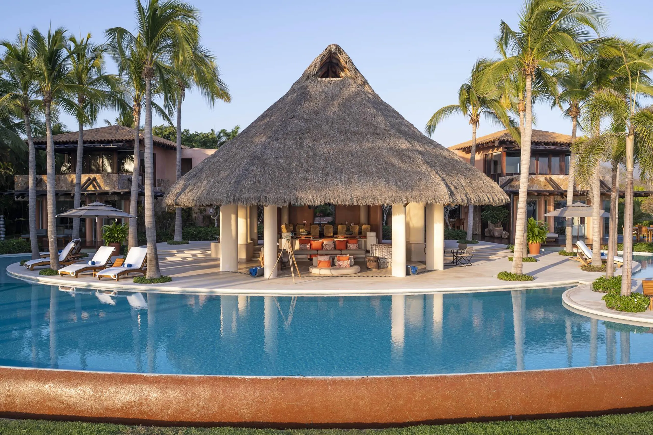 One-of-a-Kind Punta Mita Beachfront Oasis with 160 Foot Infinity Edge Pool Overlooking the Ocean — photograph 12