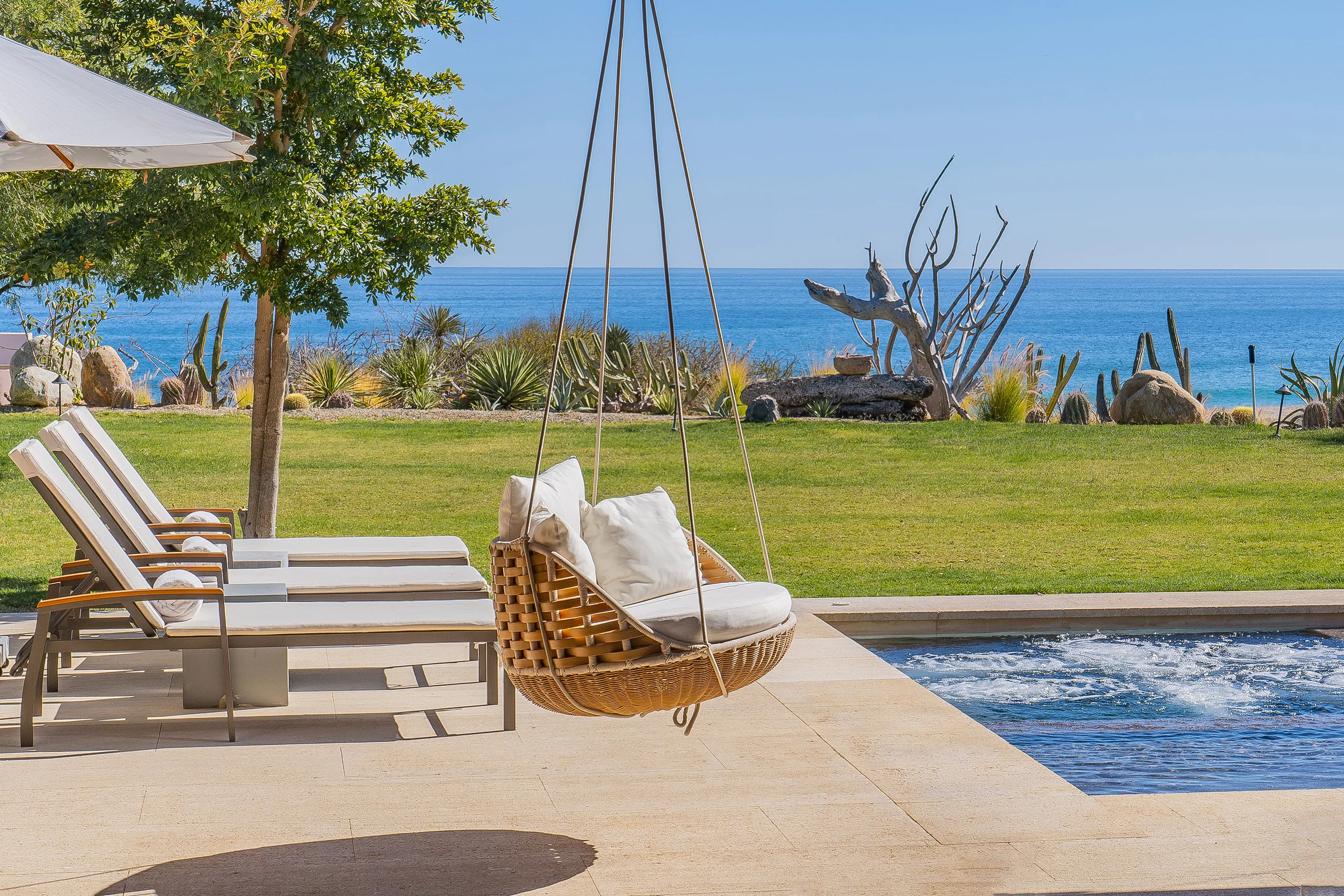 Architectural San Jose del Cabo Villa with Pool and Ocean Views — photograph 4
