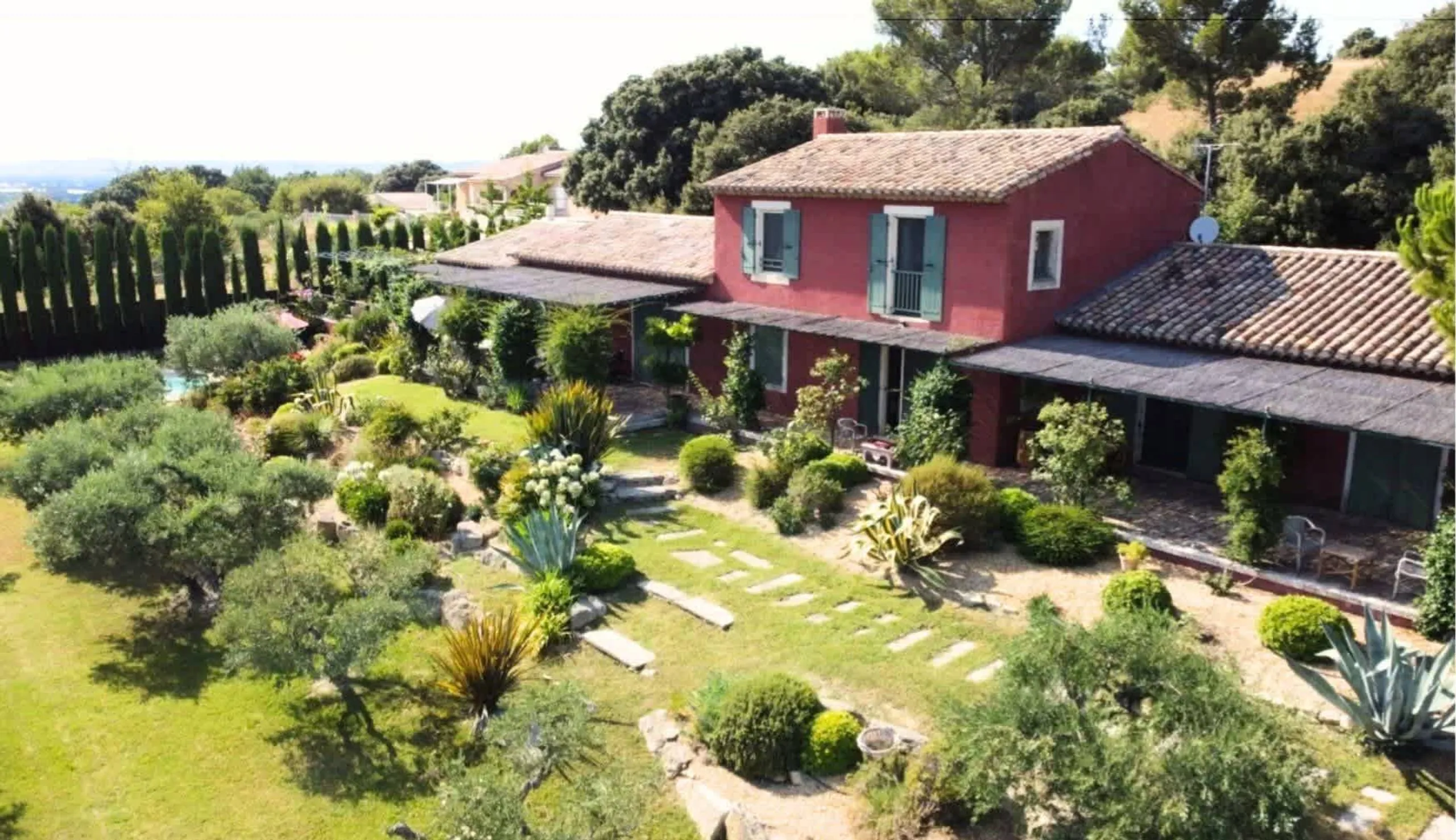 Refined Estate with Heated Pool, Fitness Room, and Olive Grove Views, Eyragues