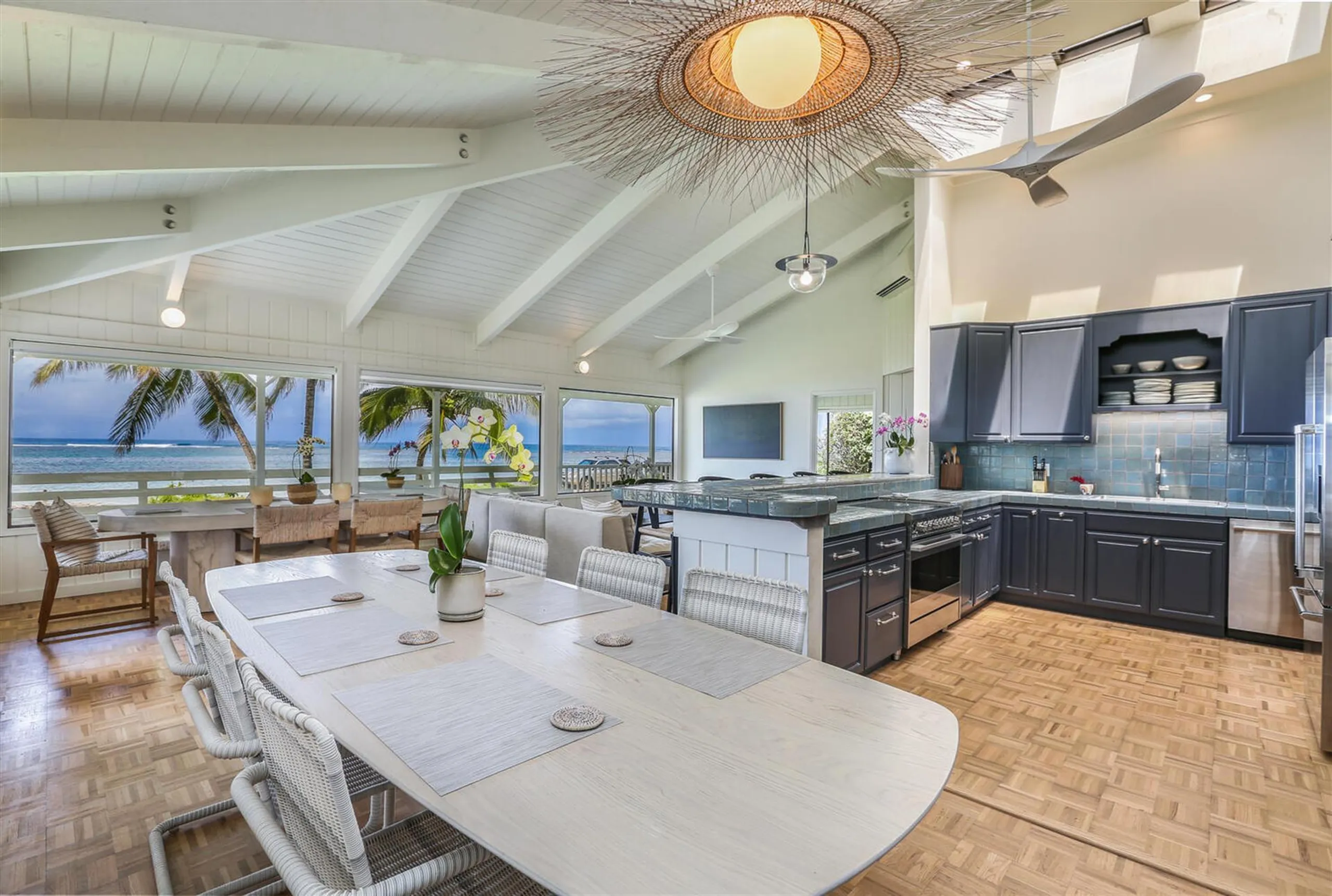 Kauai North Shore Ocean Front Villa with Stunning Ocean Views — photograph 8