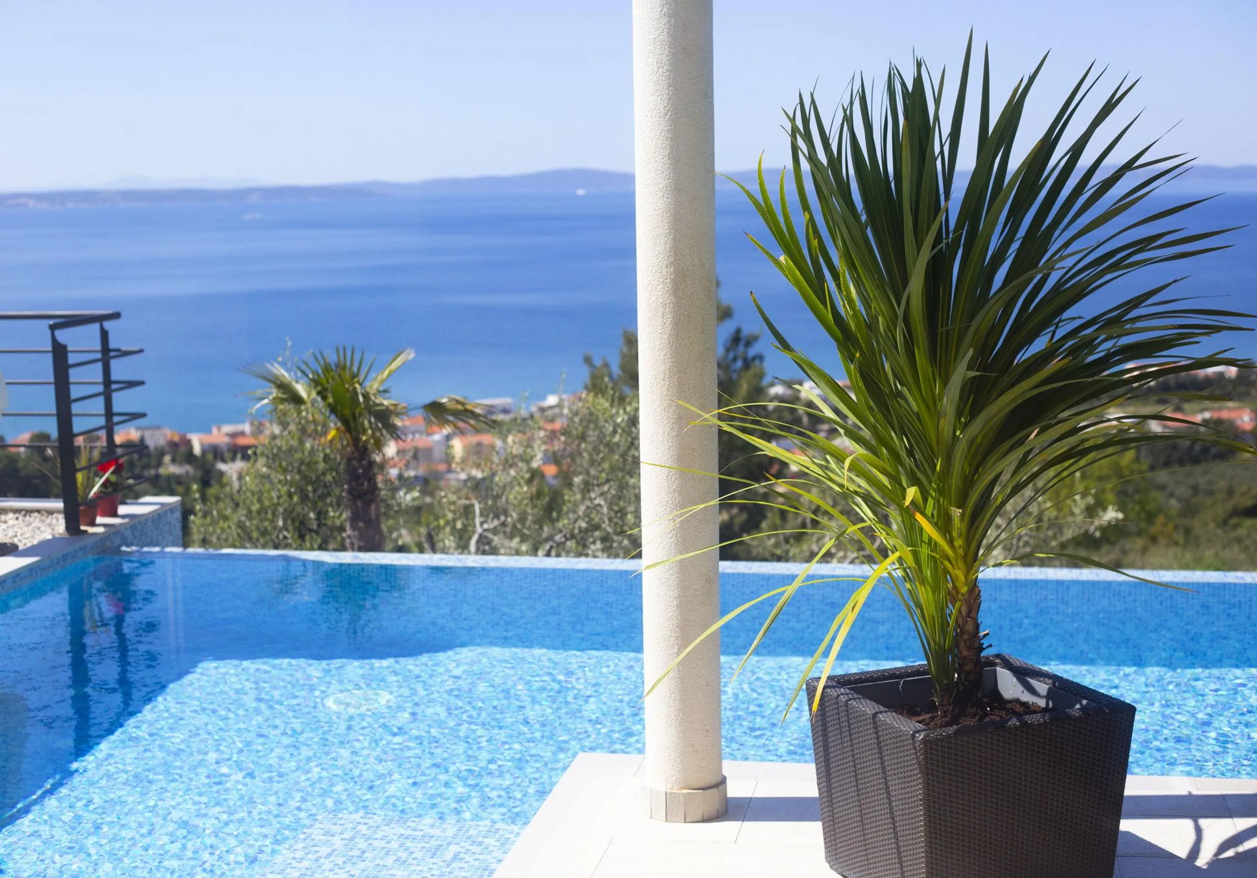 Relaxing Mediterranean Villa with Private Pool and Sea Views — photograph 4