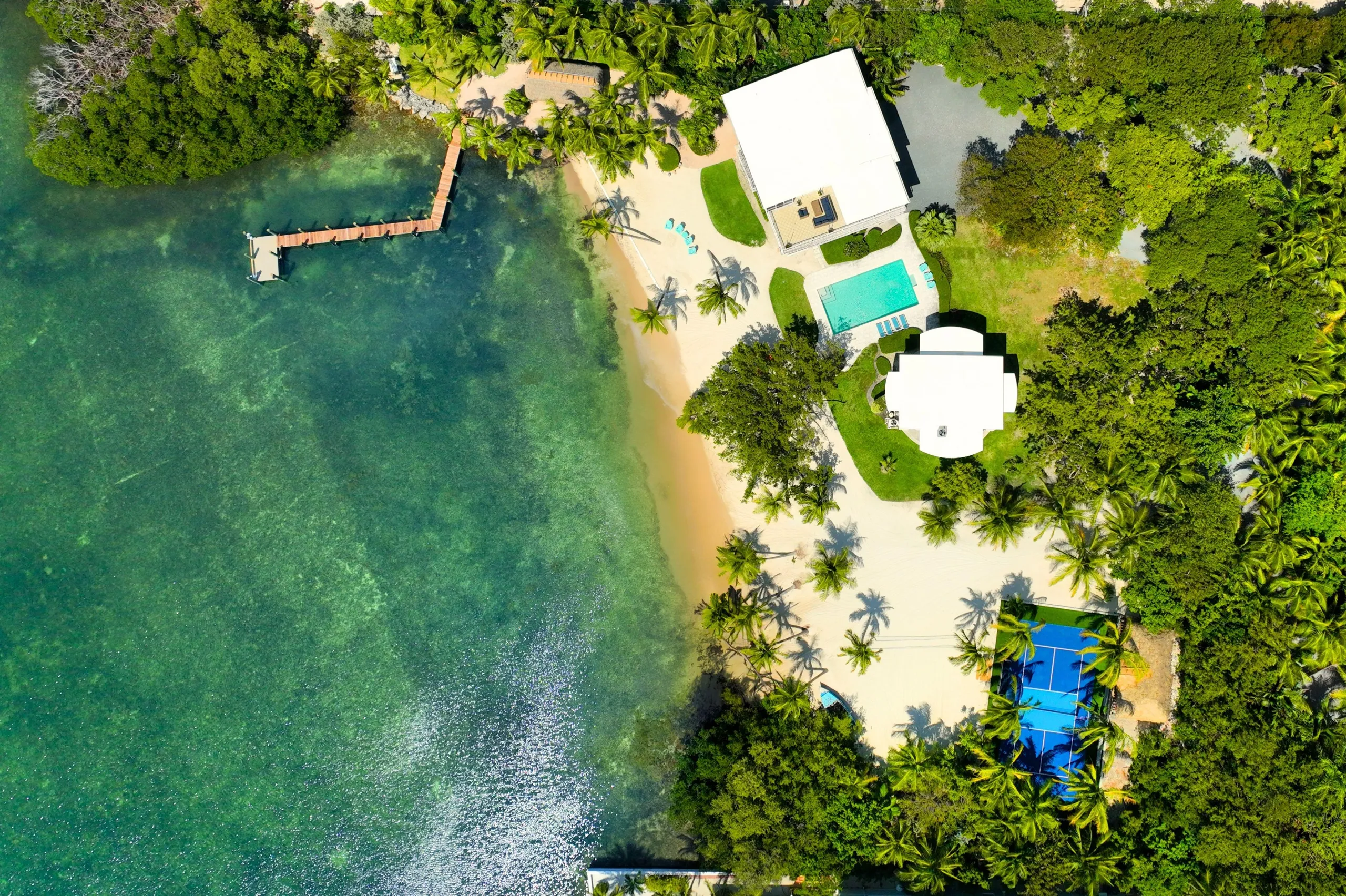 Breathtaking Elegant Villa with Ocean View And Pool — photograph 2
