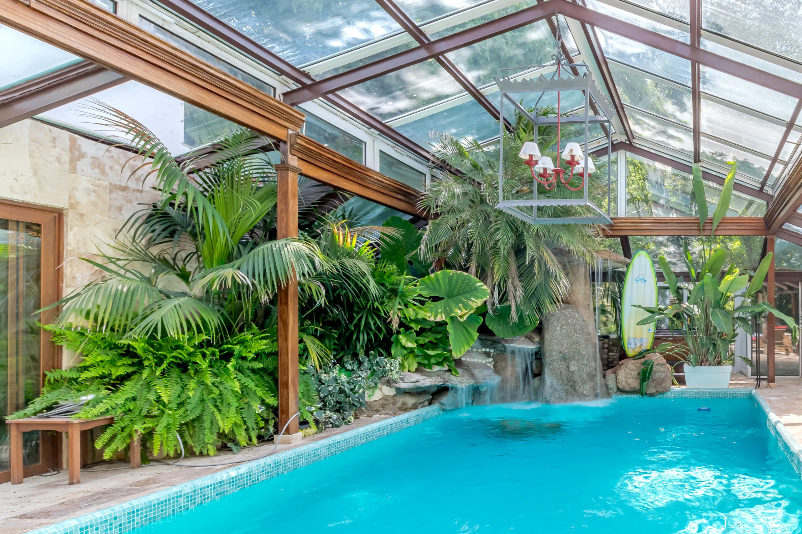 Eco-Friendly Villa Oasis with Heated Pool and Mid-Century Charm, Madrid
