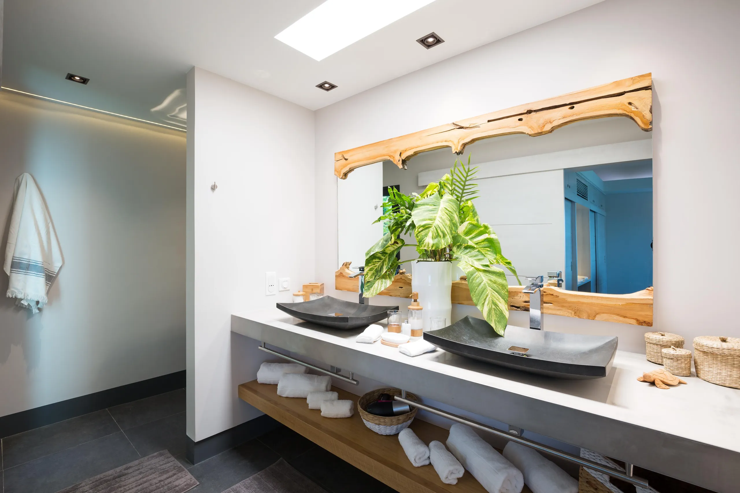 Dignified Oceanview Villa with Private Pool and Fitness Room — photograph 10