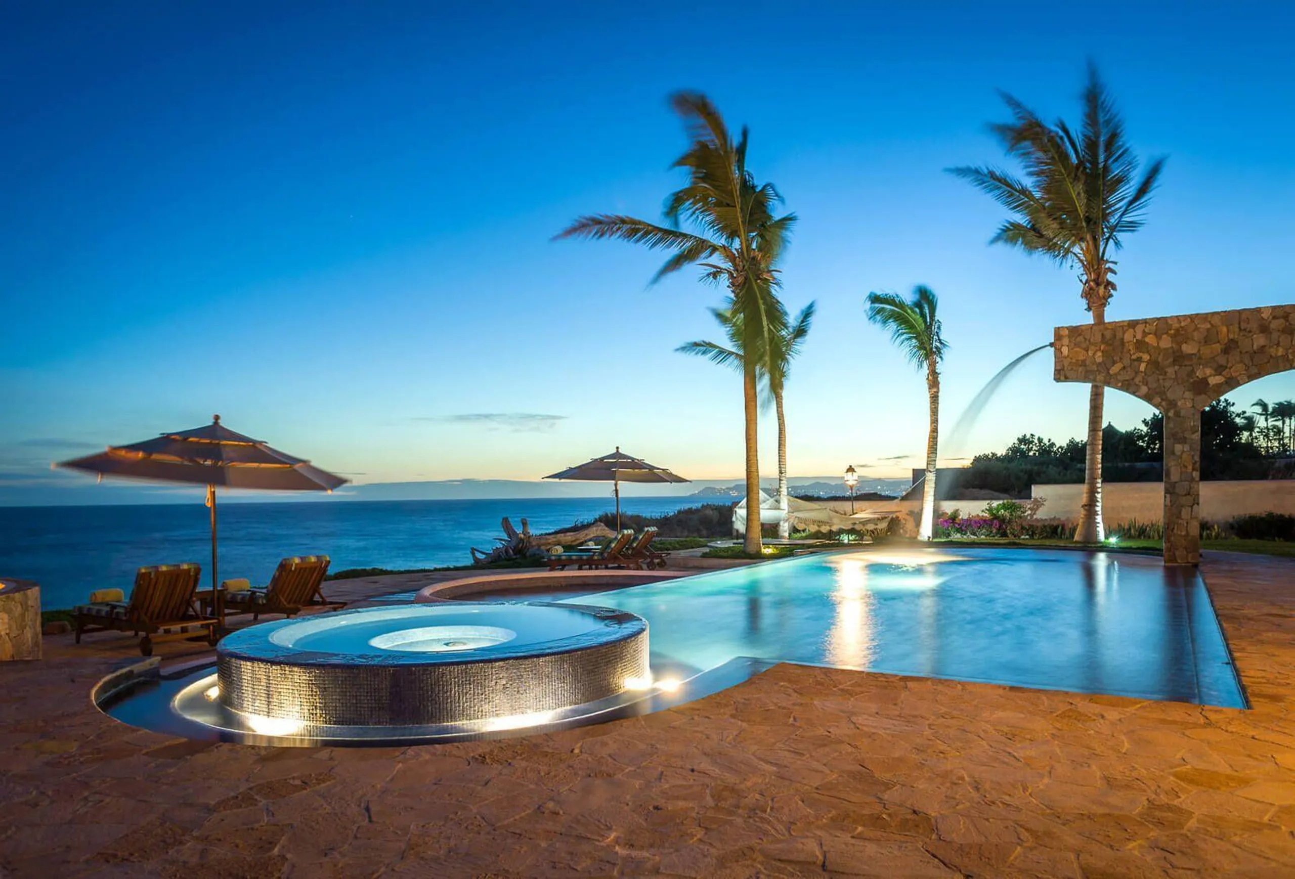 Puerto Los Cabos Architectural Estate with Infinity Pool and Sweeping Ocean Views — photograph 4
