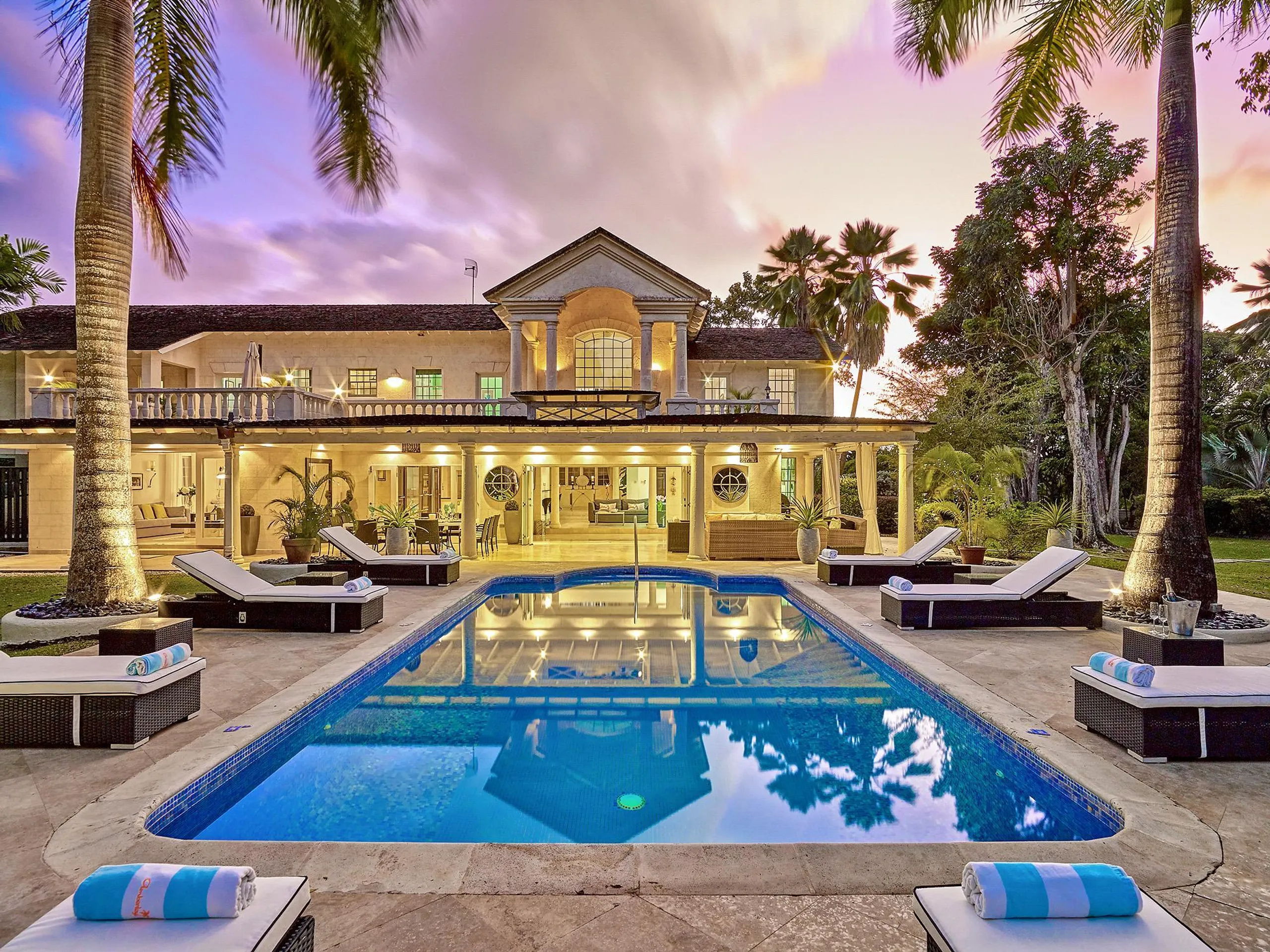 Sandy Lane's Breathtakingly Elegant Villa with Beach Access, Sandy Lane
