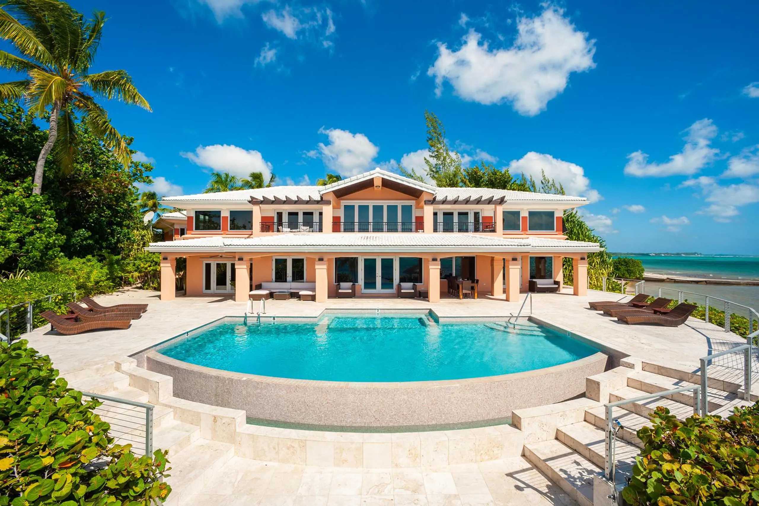 Pristine Pease Bay Estate with Invigorating Pool, Tennis Court, and Walks to Beach, North Side