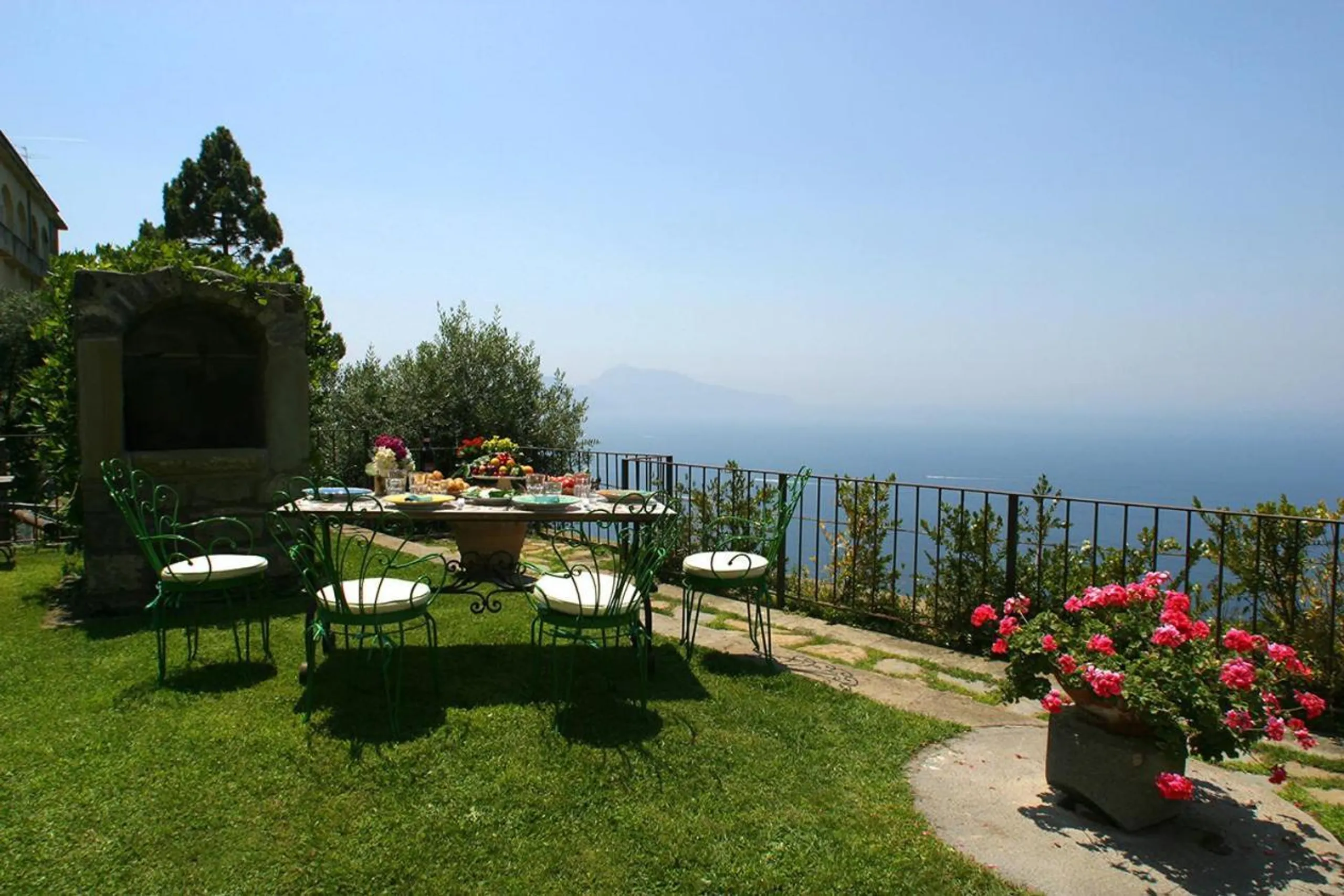 Glorious Ancient Villa with Private Pool and Lovely Sea Views — photograph 4