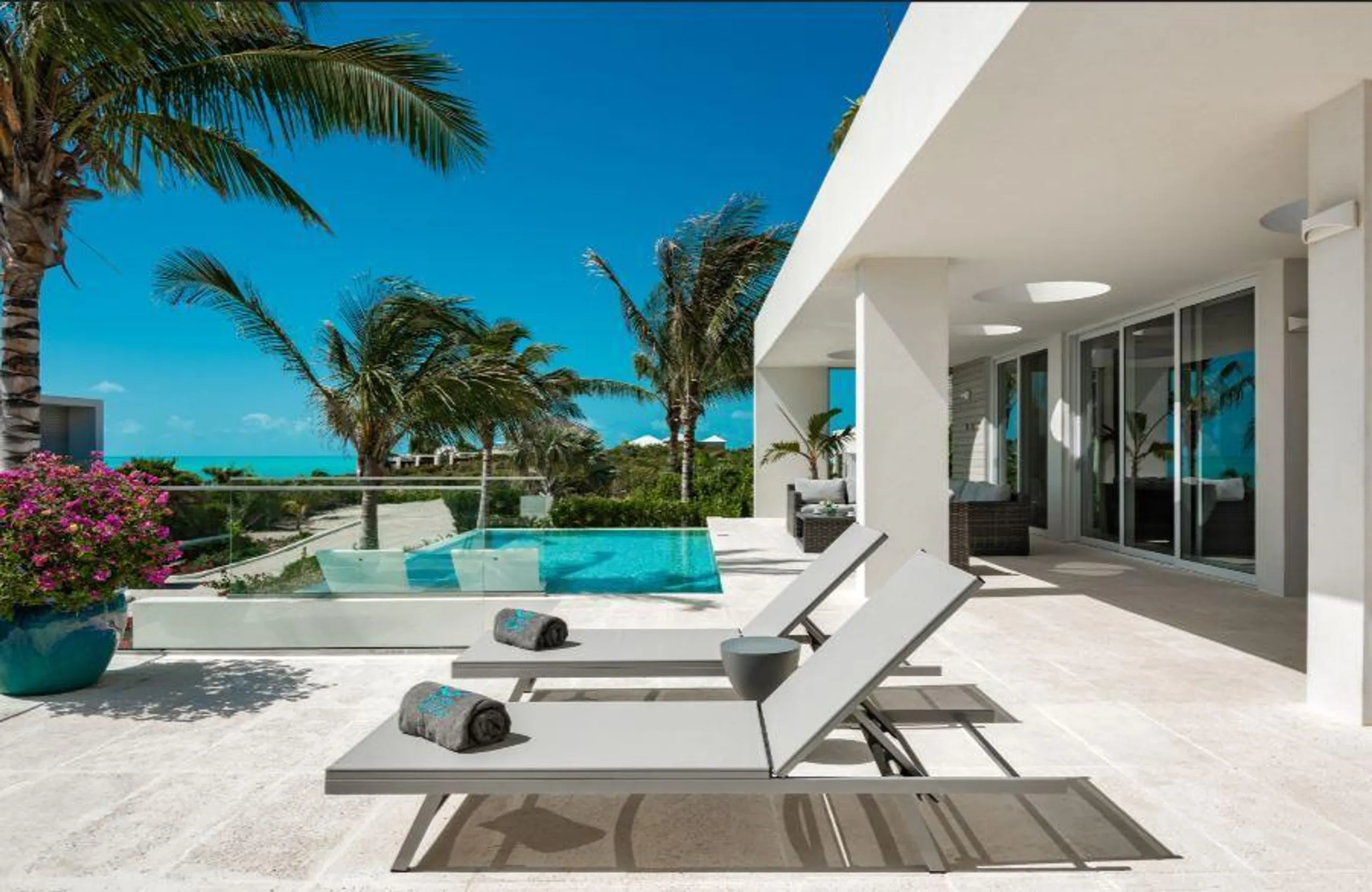 Chic Serene Ocean View Modern Villa with Private Pool — photograph 4