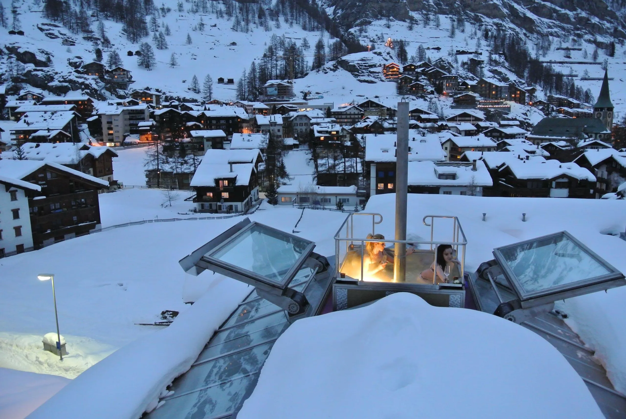Timeless Peak Luxury Residence Perched Upon the Majesty of Zermatt — photograph 6