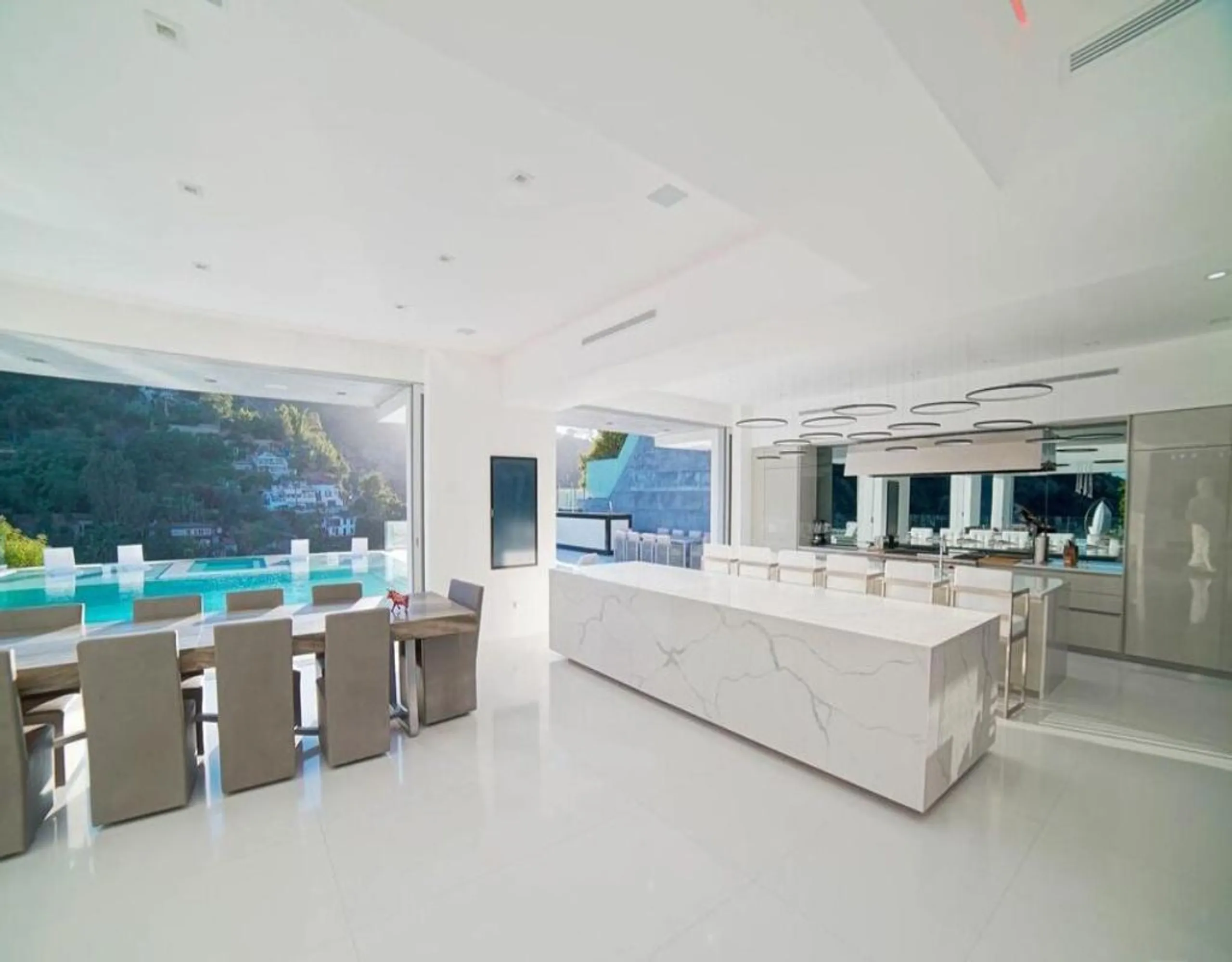 Exclusive Hollywood Hills Villa – 5BR, Infinity Pool & Panoramic Views — photograph 7