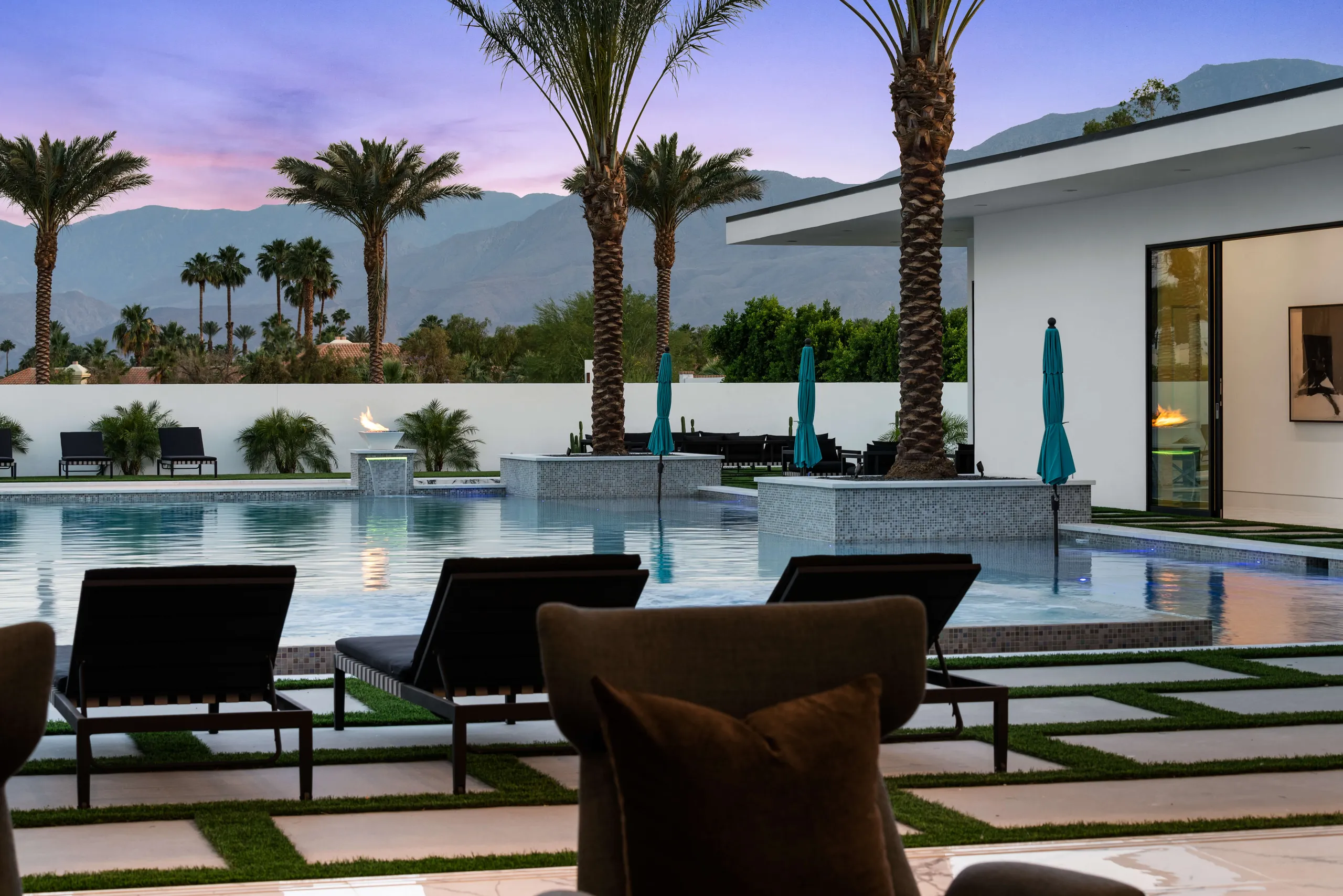 Unmatched Vacation Villa with Private Pool & Modern Architecture — photograph 10