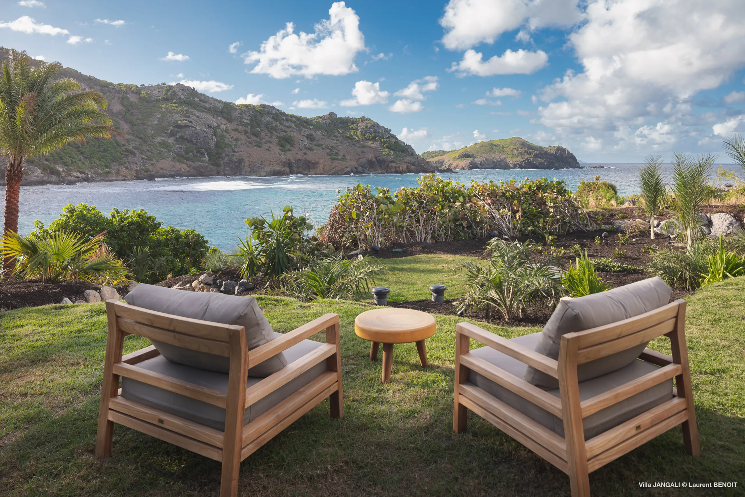 Serene Flamands Estate with Gardens, Heated Pool & Ocean Views — photograph 4
