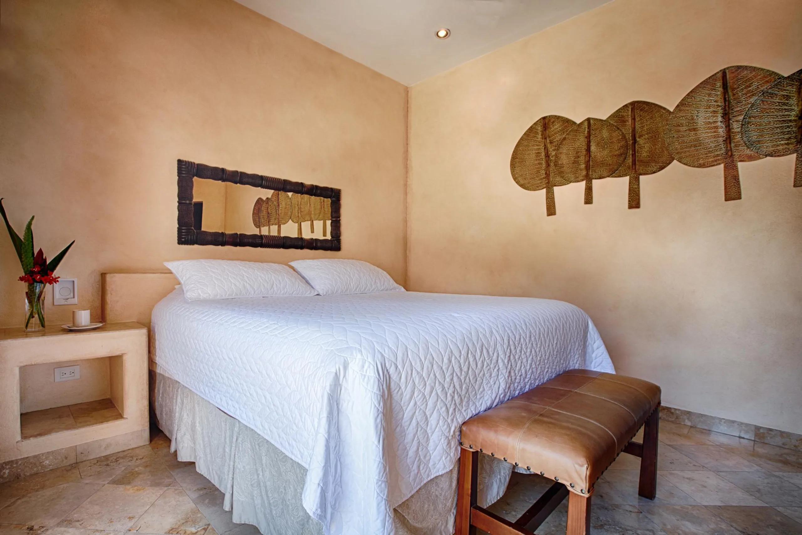 Pedregal New Construction Luxury Estate with Infinity Pool, Hot Tub and Sweeping Views — photograph 8