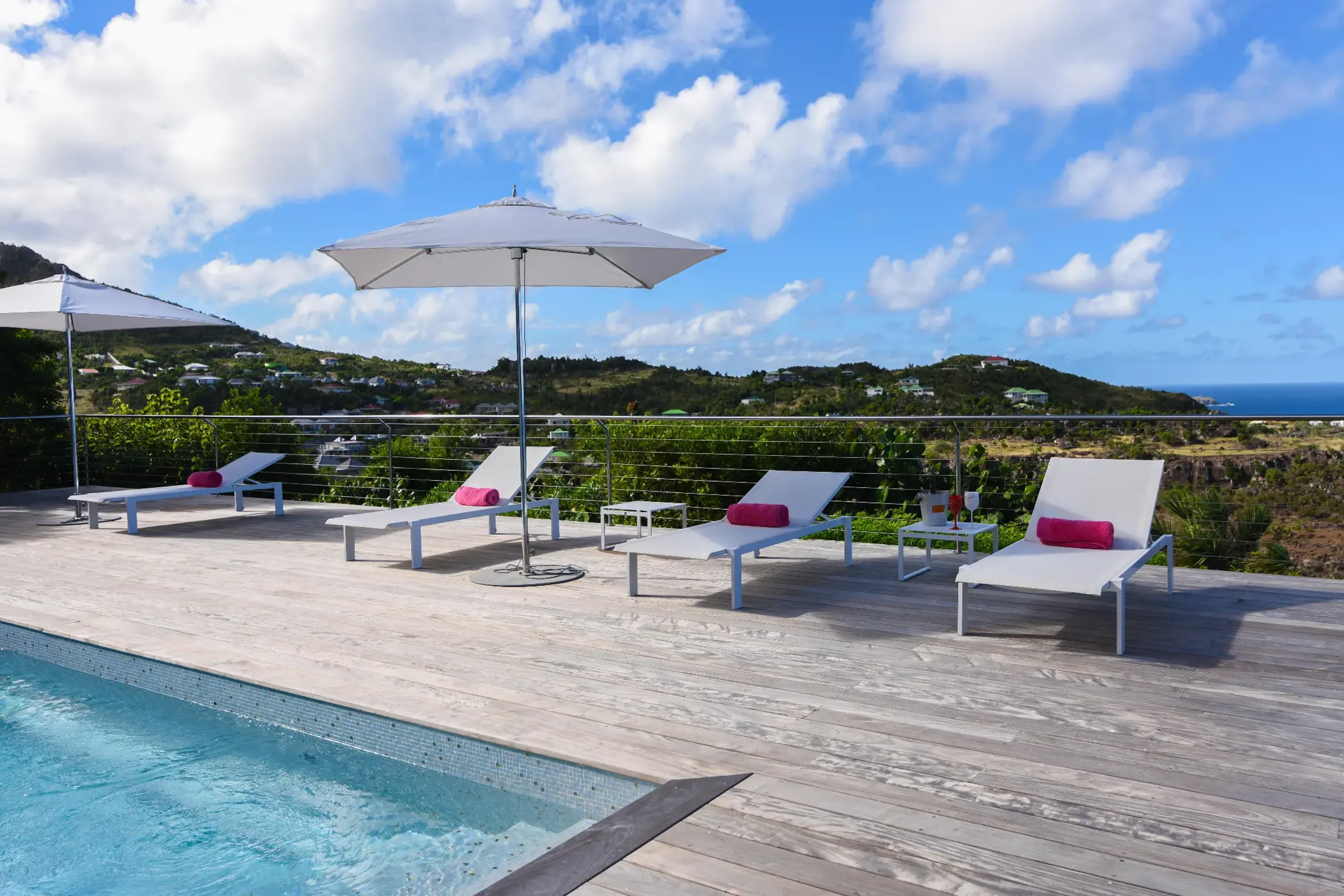 Palatial Paradise Villa with Private Pool and Outstanding Ocean Views — photograph 2
