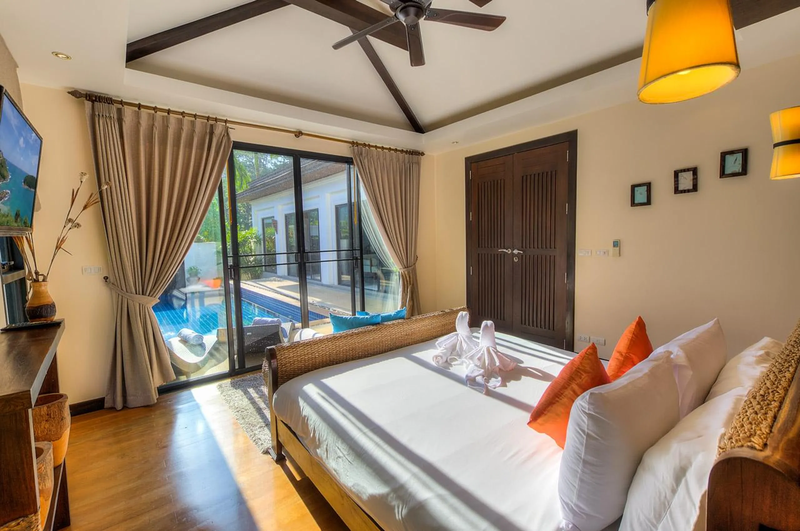 Rich Rawai Villa with Private Pool and Gazebo — photograph 9