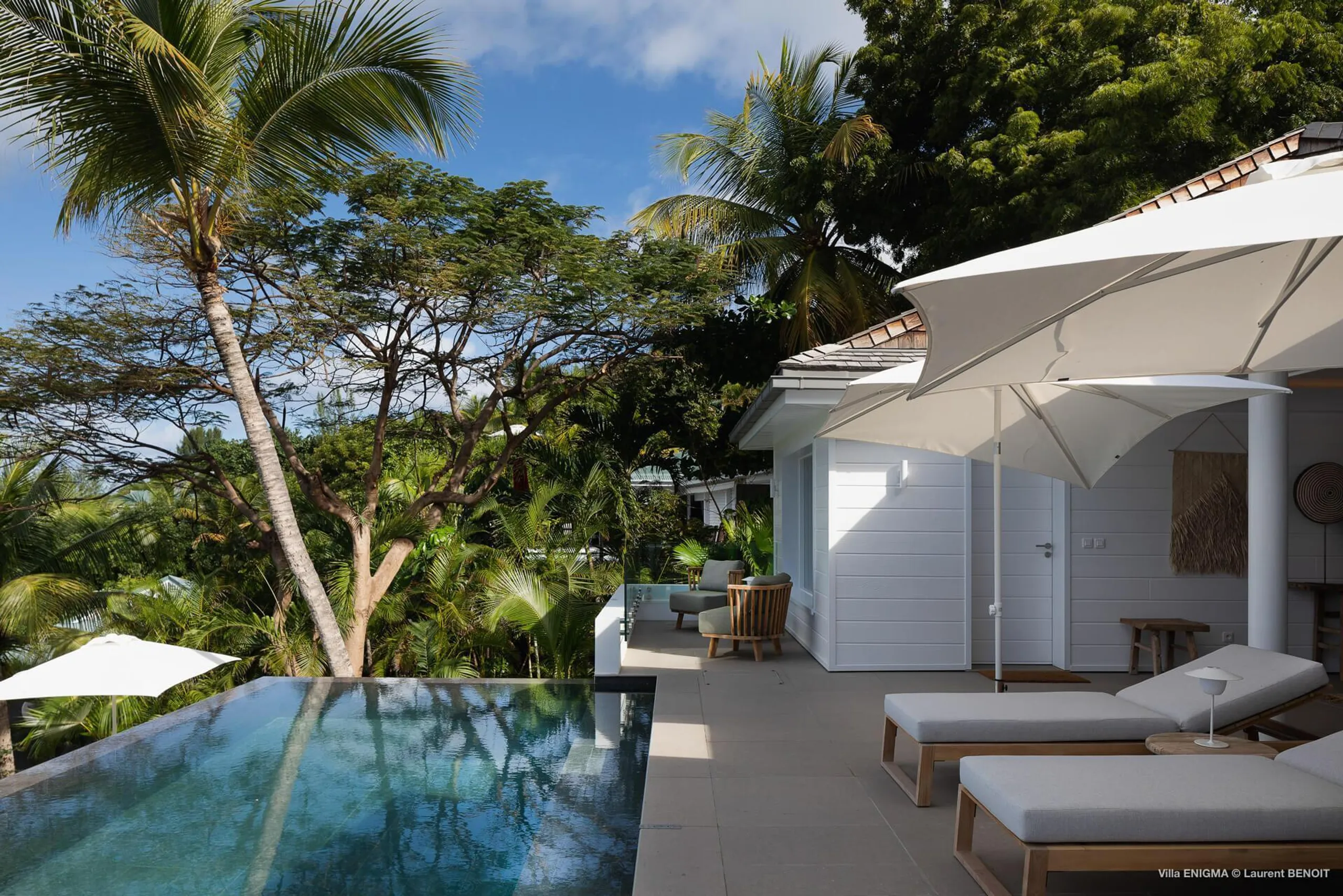 Seaside Serenity Villa in Pointe-Milou with Infinity Pool and Breathtaking Ocean Views — photograph 6