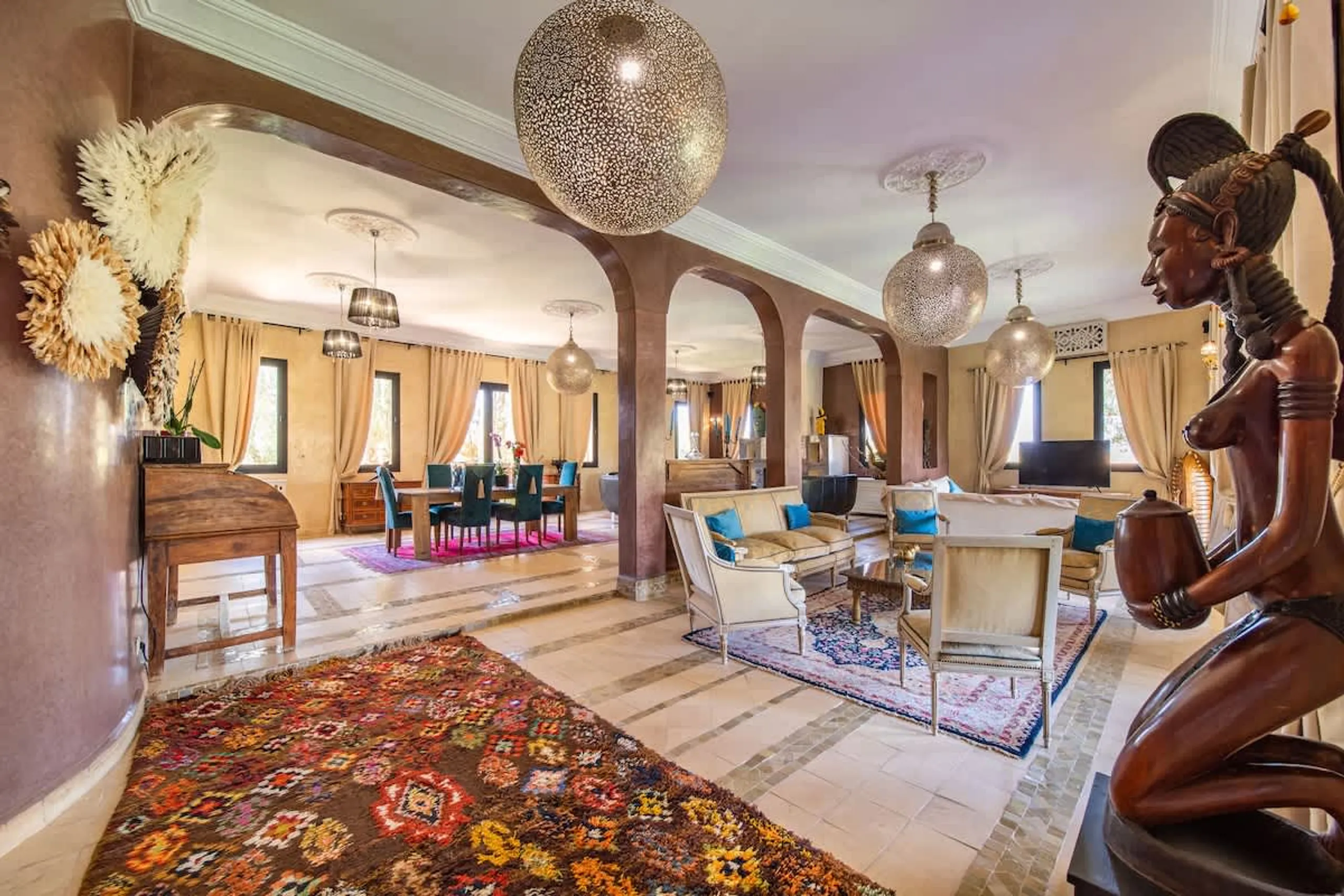 Luxuriant Marrakech Villa with Private Pool and Garden — photograph 7