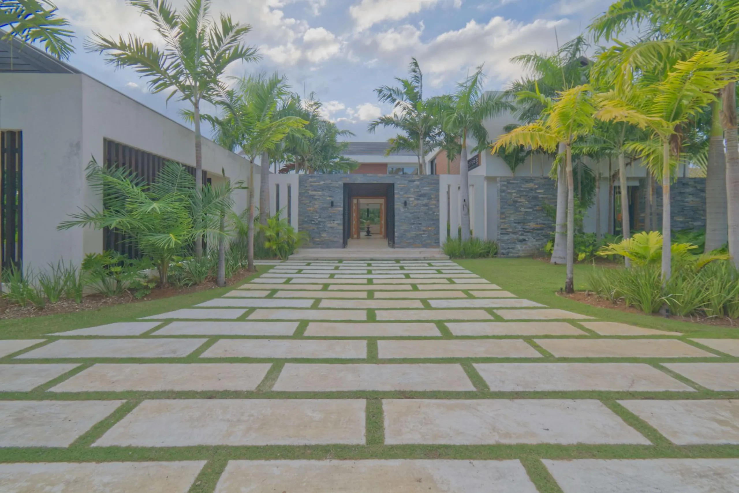 Modern Paradise villa with Private Pool — photograph 2
