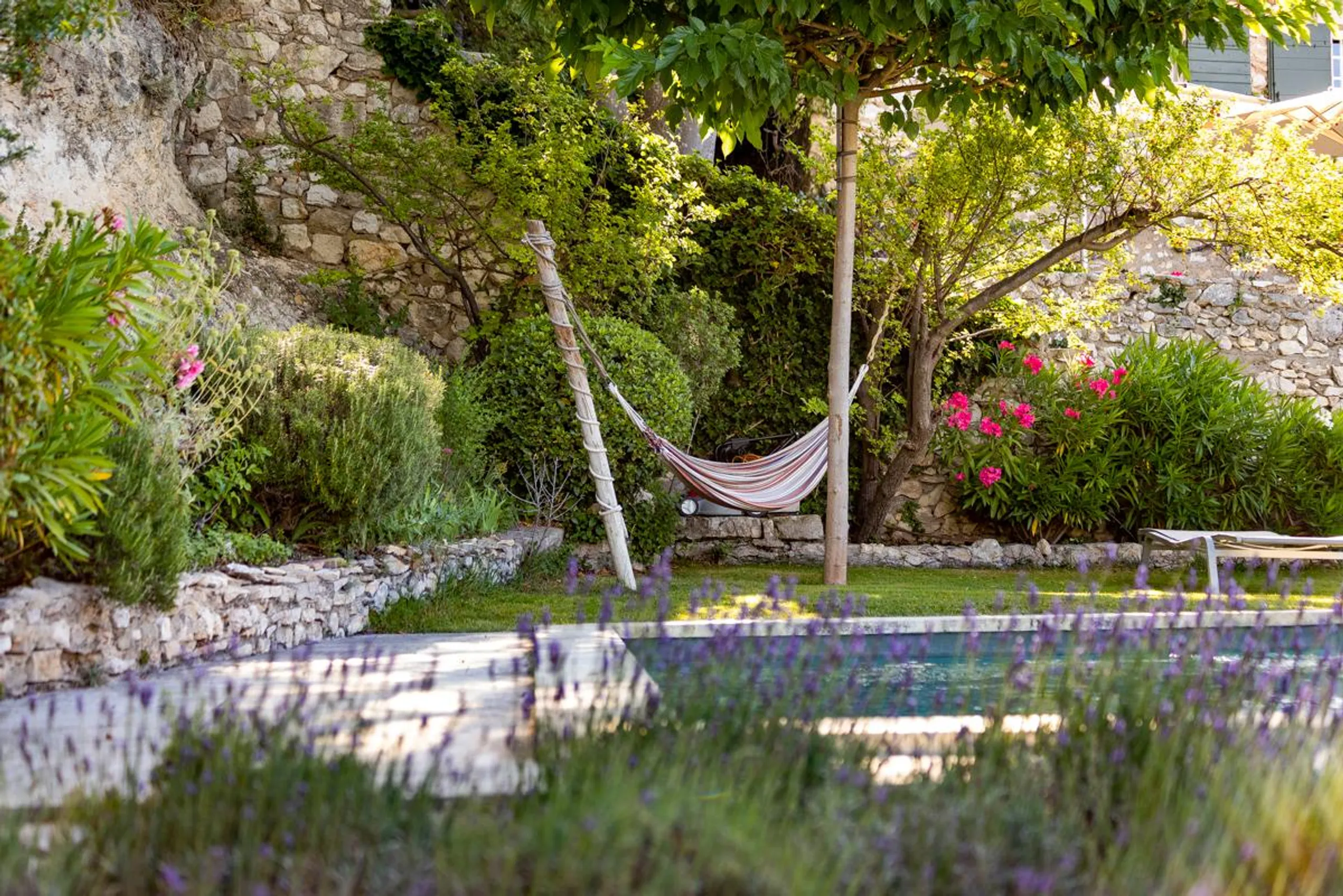 Exceptional 6BR Villa with Swimming Pool and Glorious Mountain Views — photograph 3