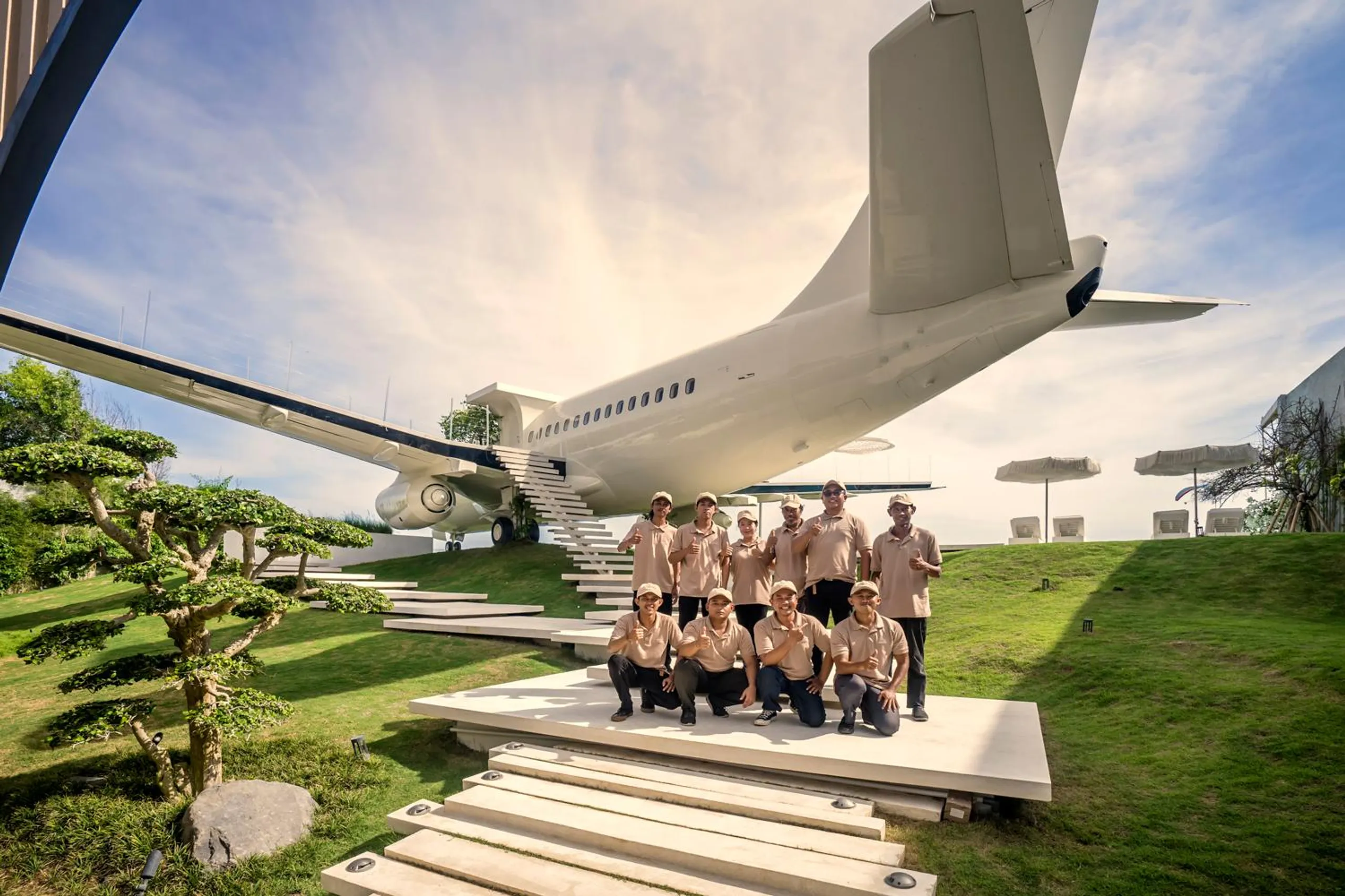 World's First Luxury Villa on Bali's Cliff with Private Infinity Pool, Sky-high Views and Ocean Views — photograph 8