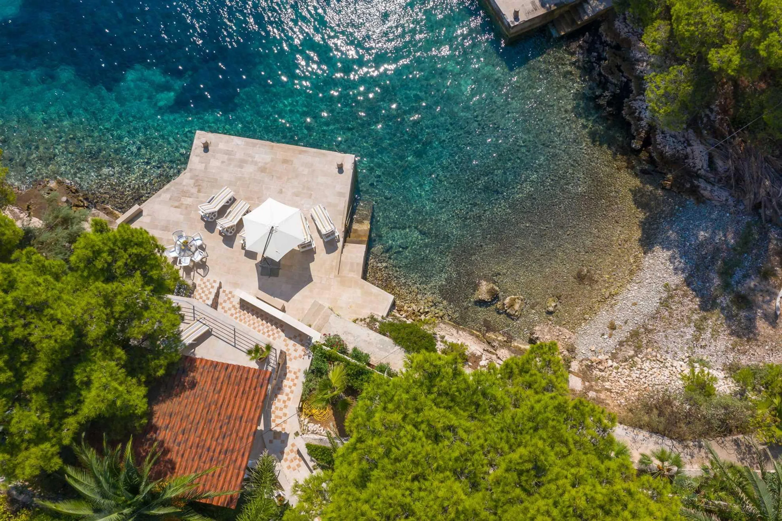 Seaside Villa with Private Pool and Boat Berth in Idyllic Uljeni Bok Bay — photograph 5