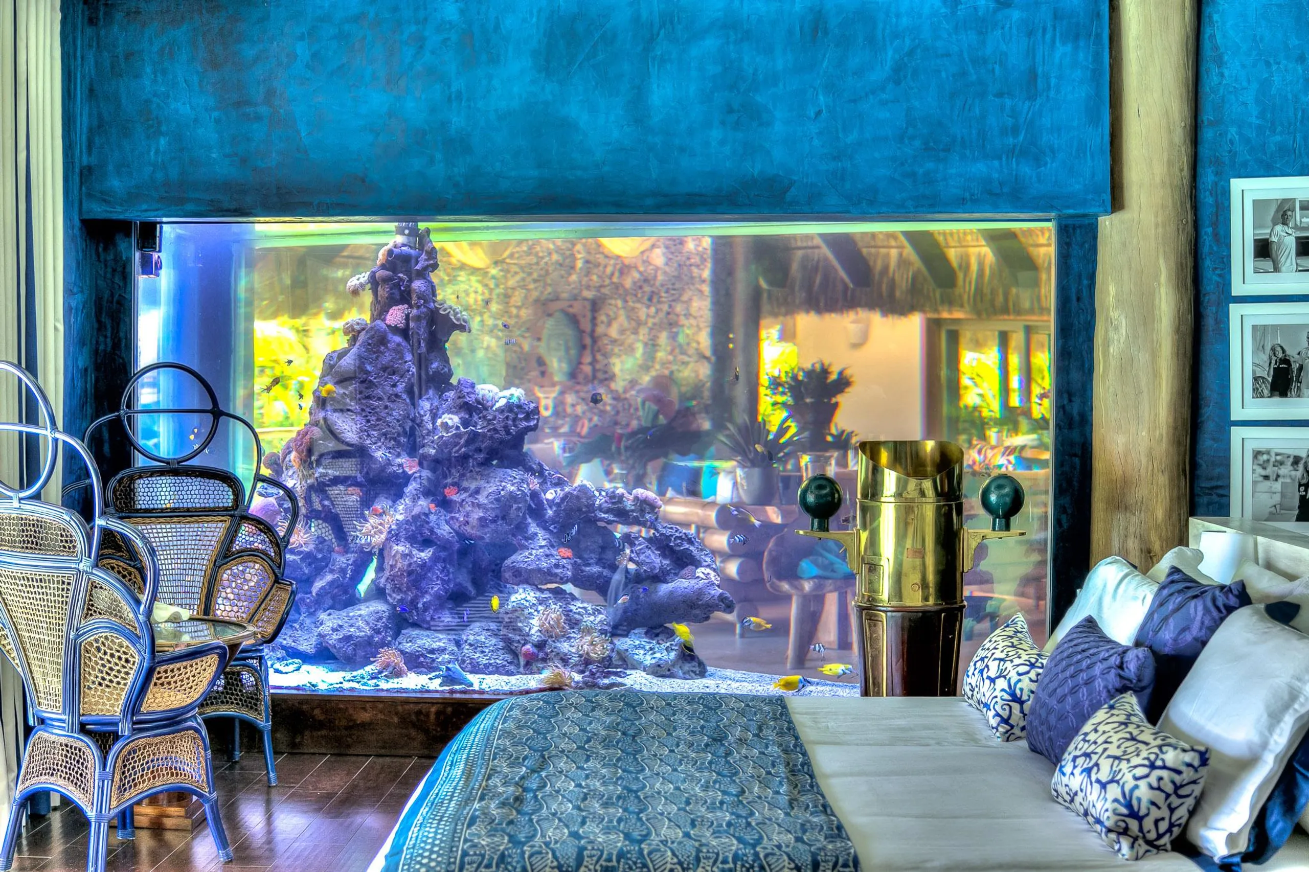 Travel-Inspired Villa with Private Pool Designed by Antonio Imbert and Patricia Reid — photograph 12