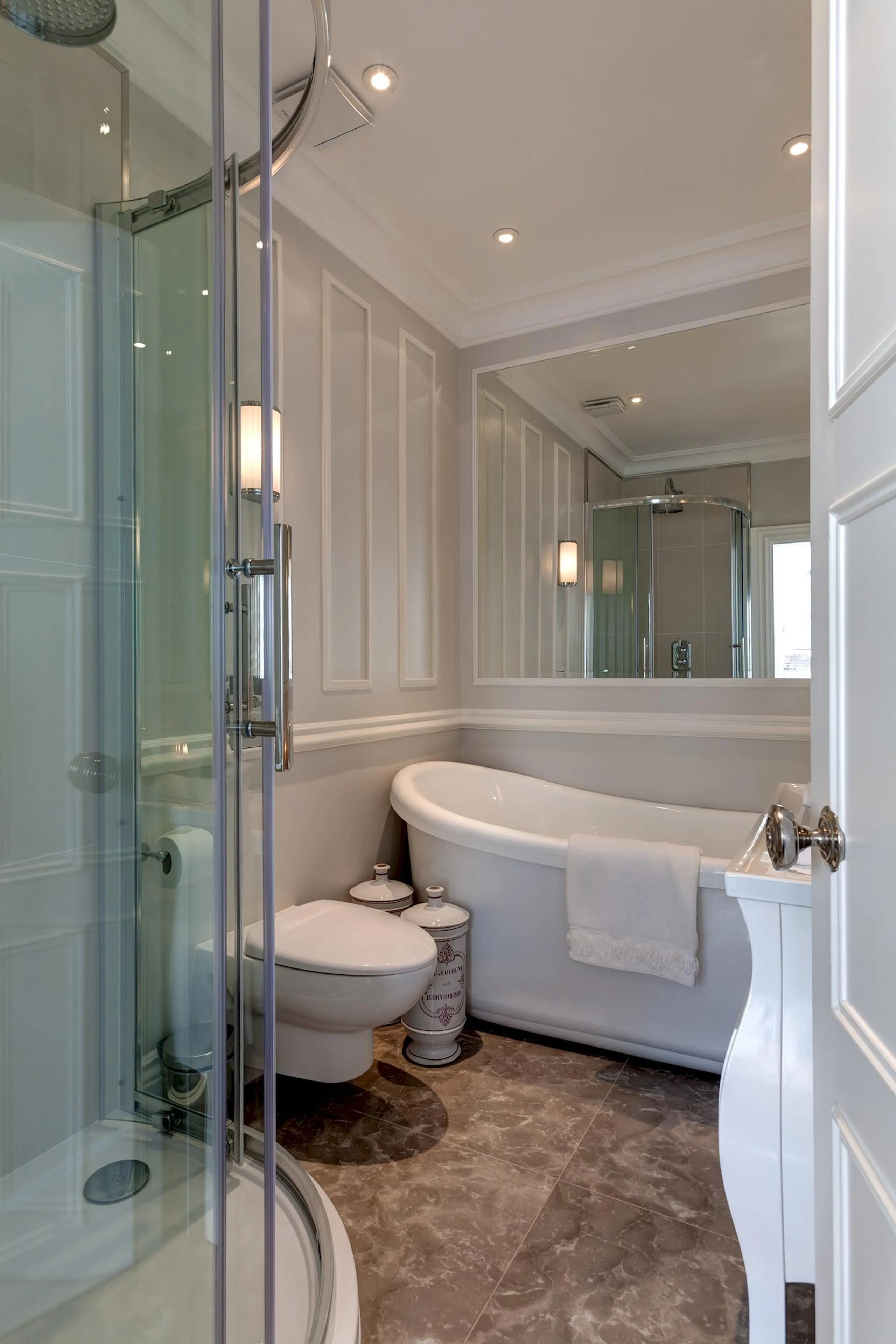 Stunning Luxury British Penthouse London Loft — photograph 9