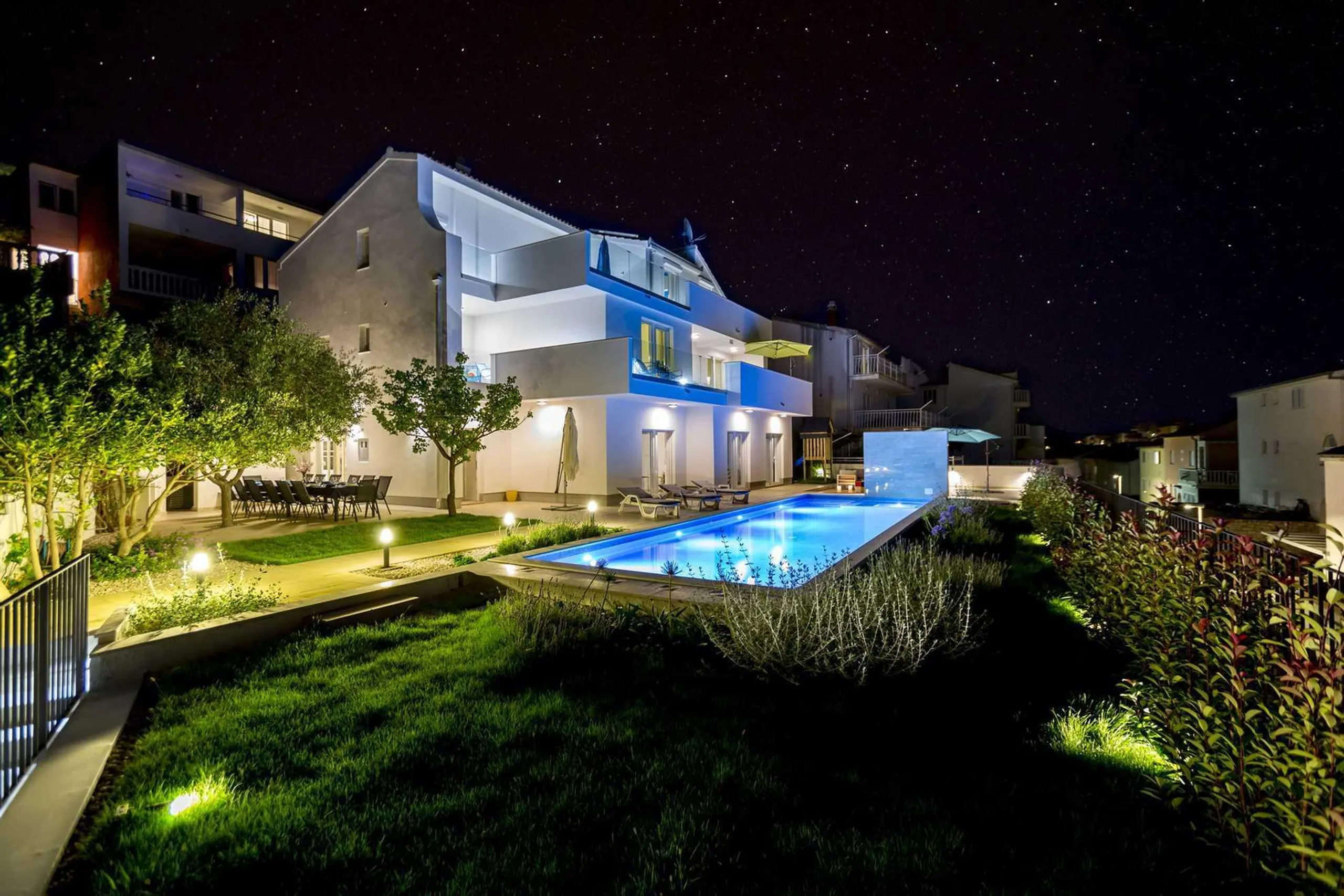 Exquisite Podcelina Villa Haven with Heated Pool, Stunning Views, Podstrana